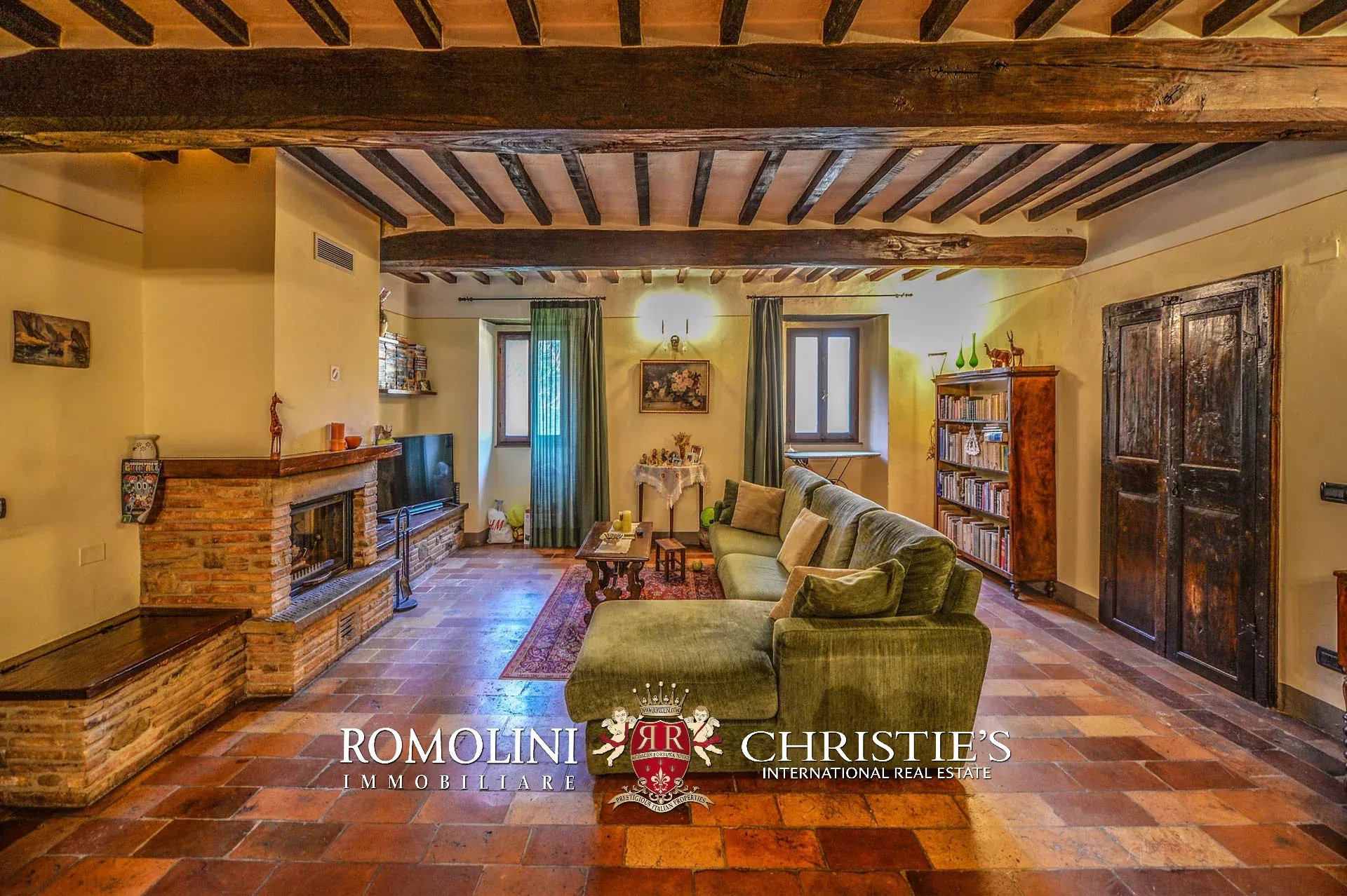 7 Bedroom Villa/Townhouse's Image 76