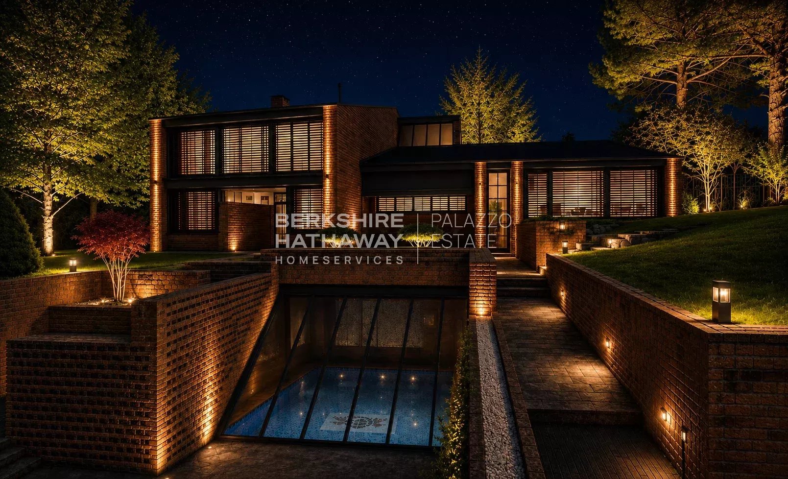 Lake Como's area - modern villa with pool and garden
