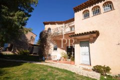 Luxury Dual-Villa Family Estate in Cannes | Sea View Legacy Property — photo 6 of 7