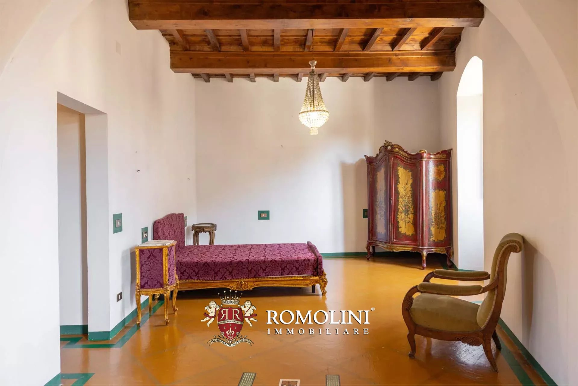 8 Bedroom Chateau's Image 38