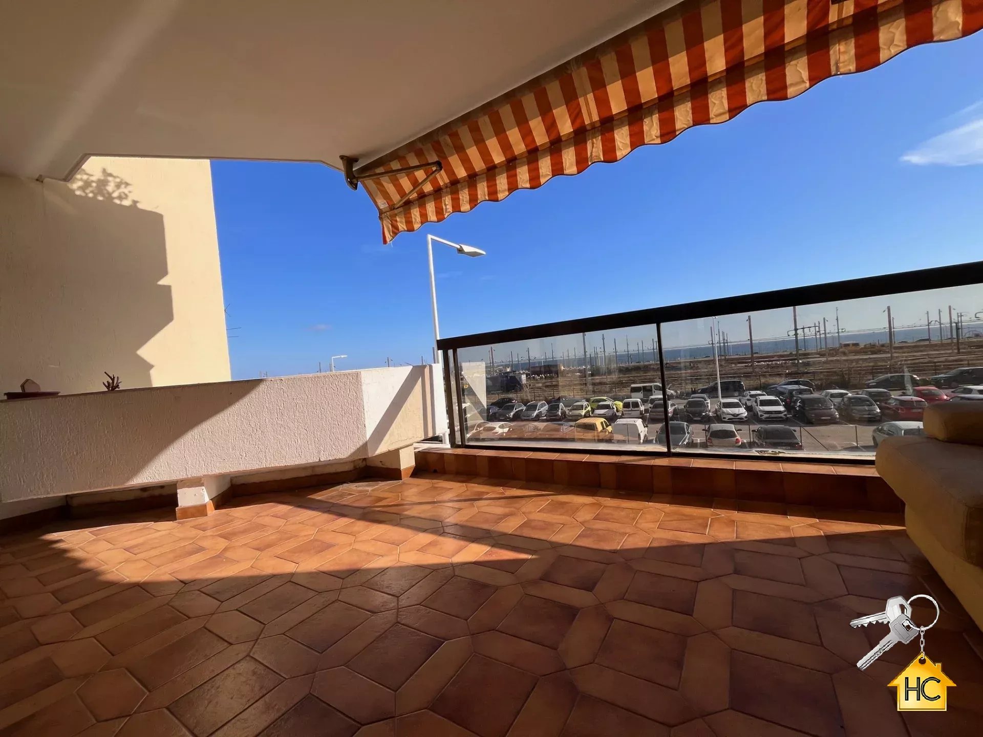 CANNES LA BOCCA-3 PIECES AVEC VUE MER, TRAVERSANT, STATIONNEMENT