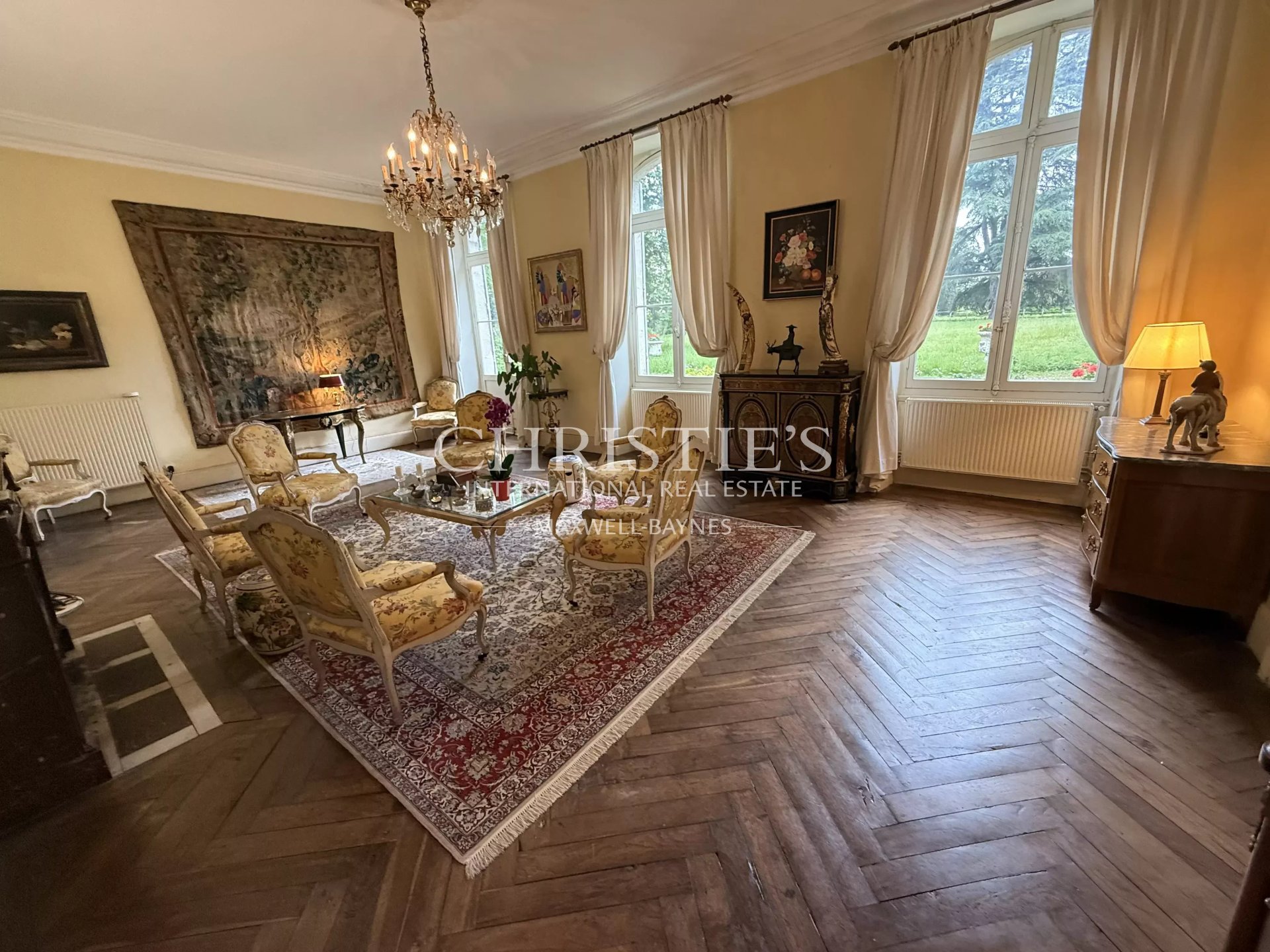 10 Bedroom Villa/Townhouse's Image 5