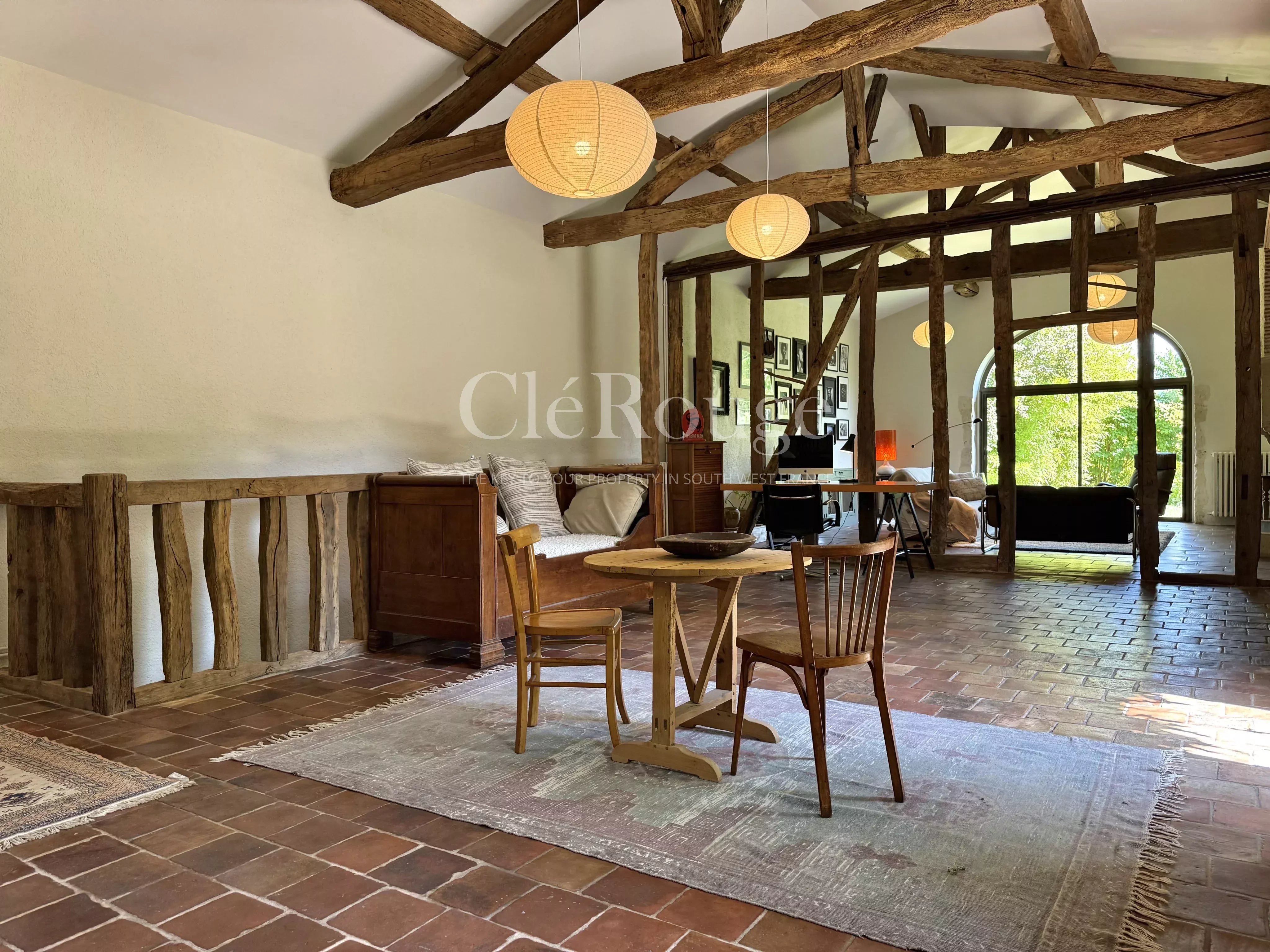 Close to Sainte-Foy-la-Grande – Stunning riverside property on the Dordogne
