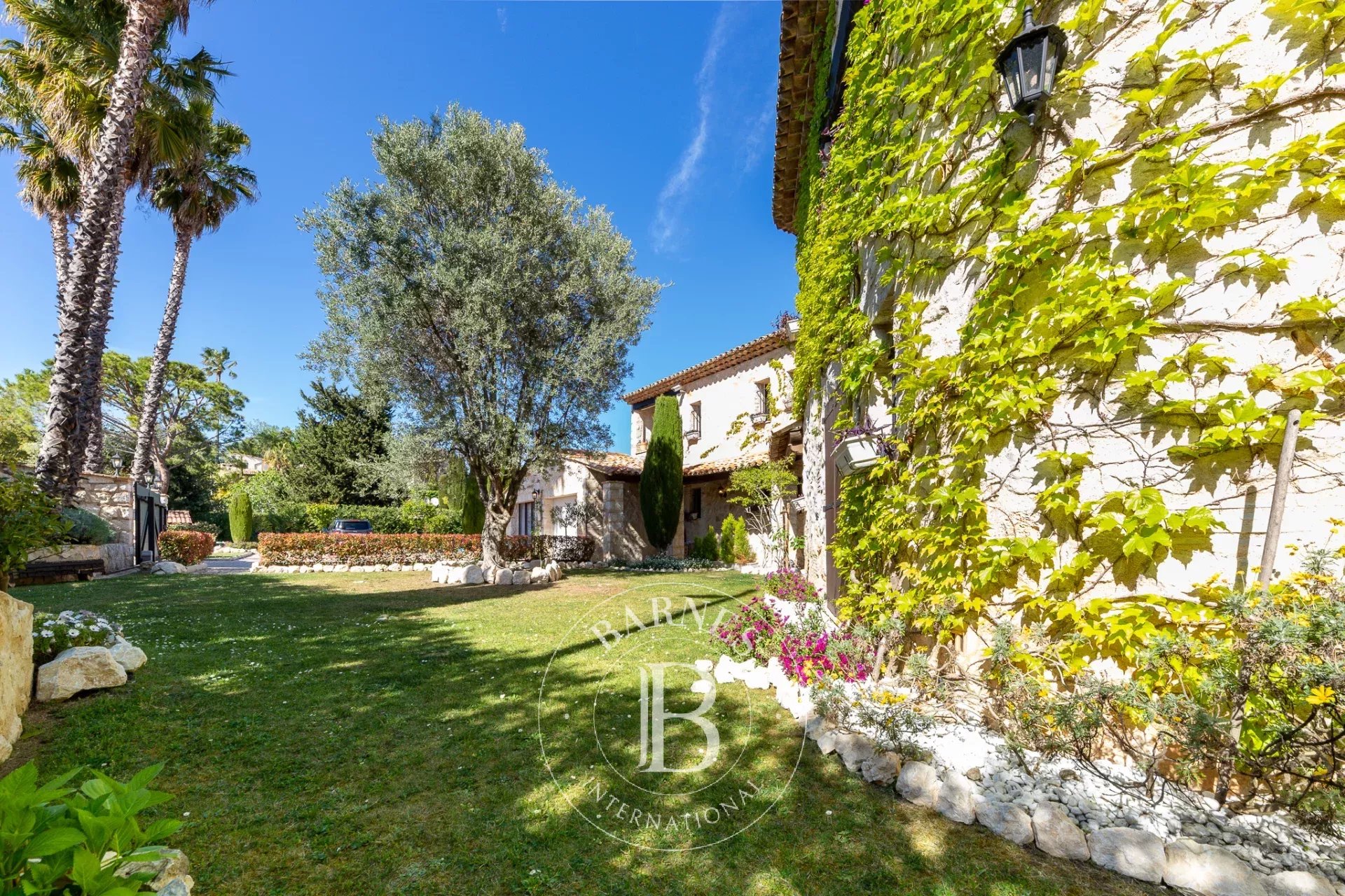 Вилла Saint-Paul-de-Vence - picture 16