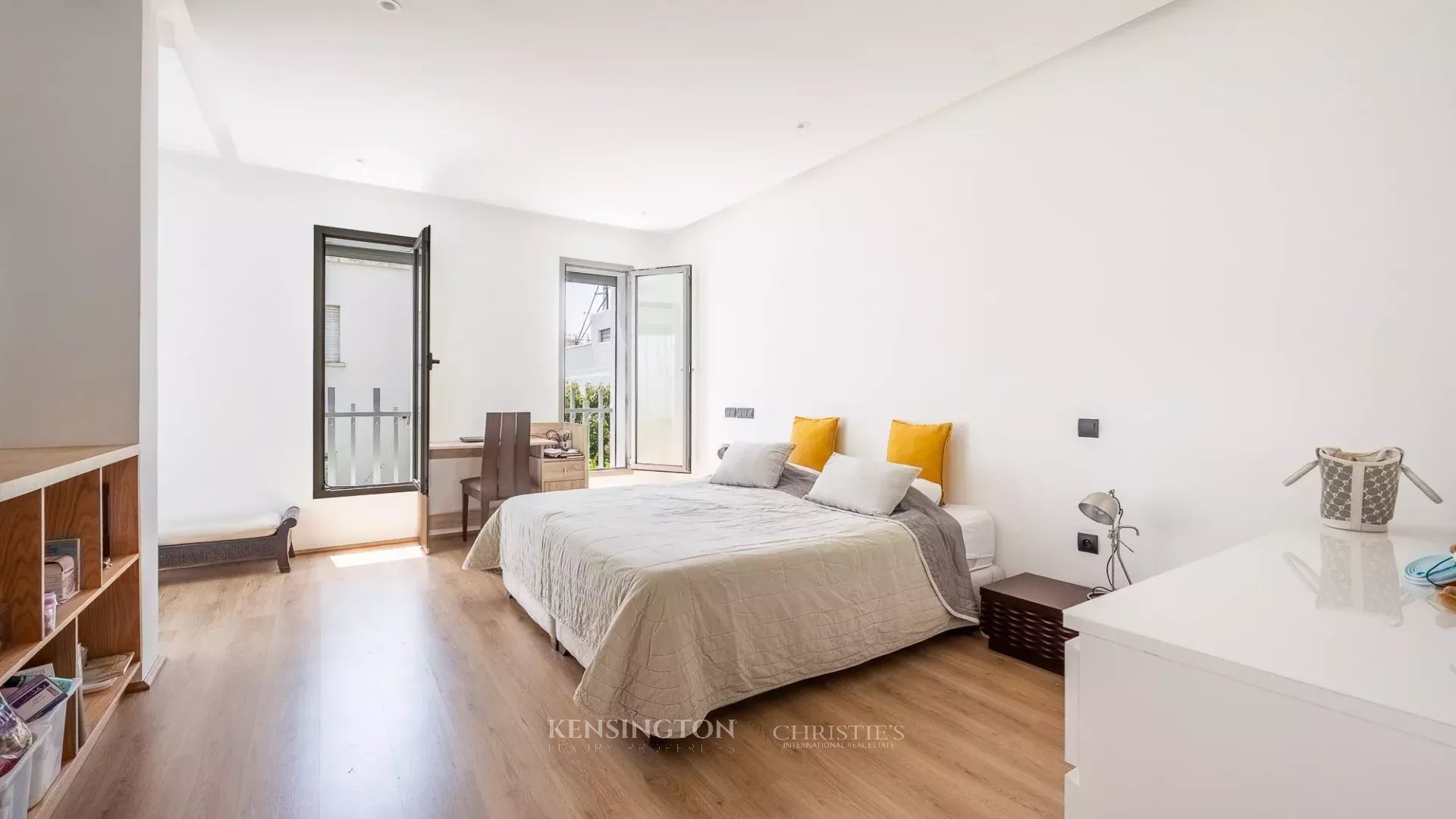 3 Bedroom Villa/Townhouse's Image 10