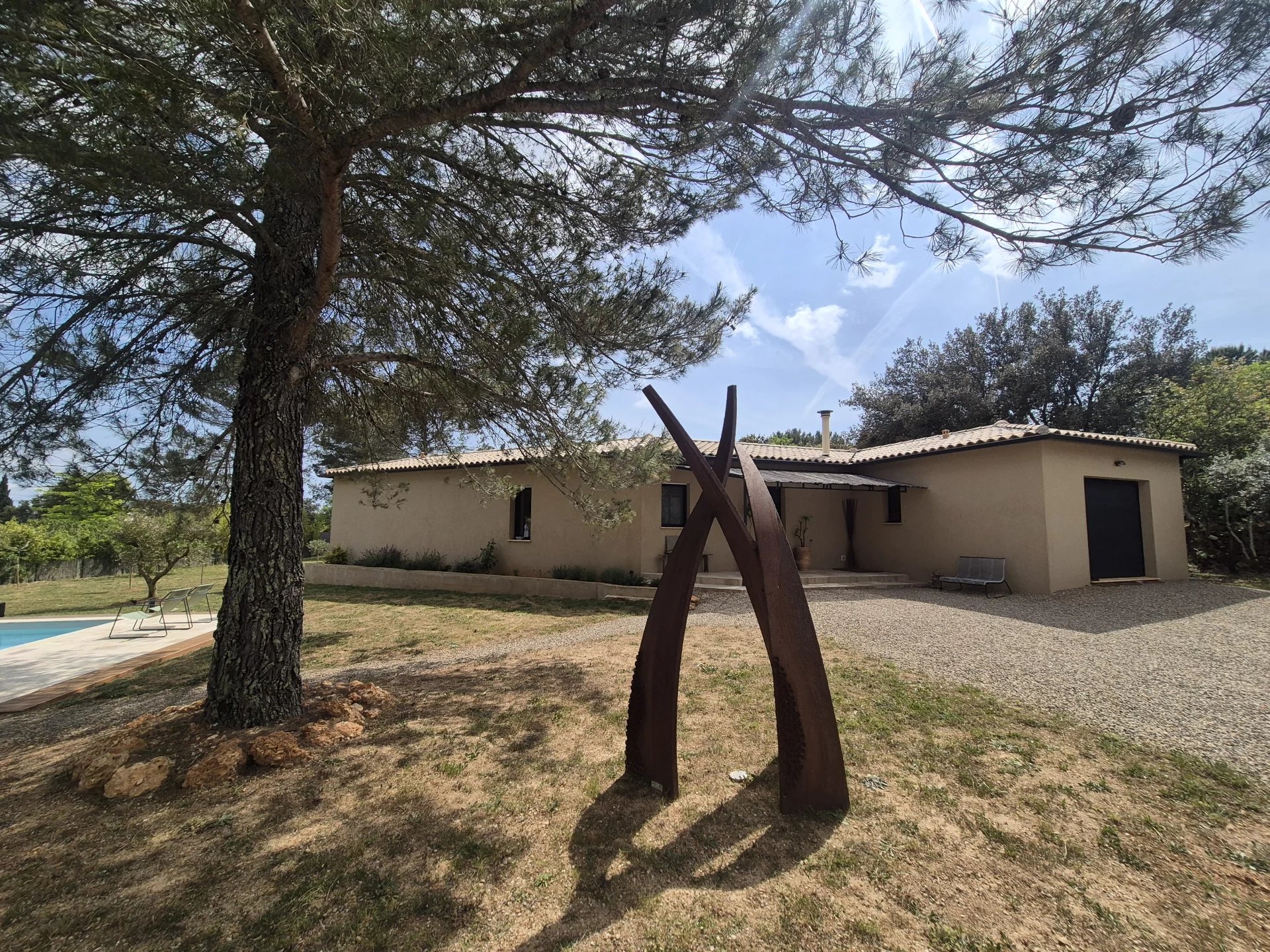 Villa and 4 gites in Cotignac, unique layout with pool house and pool