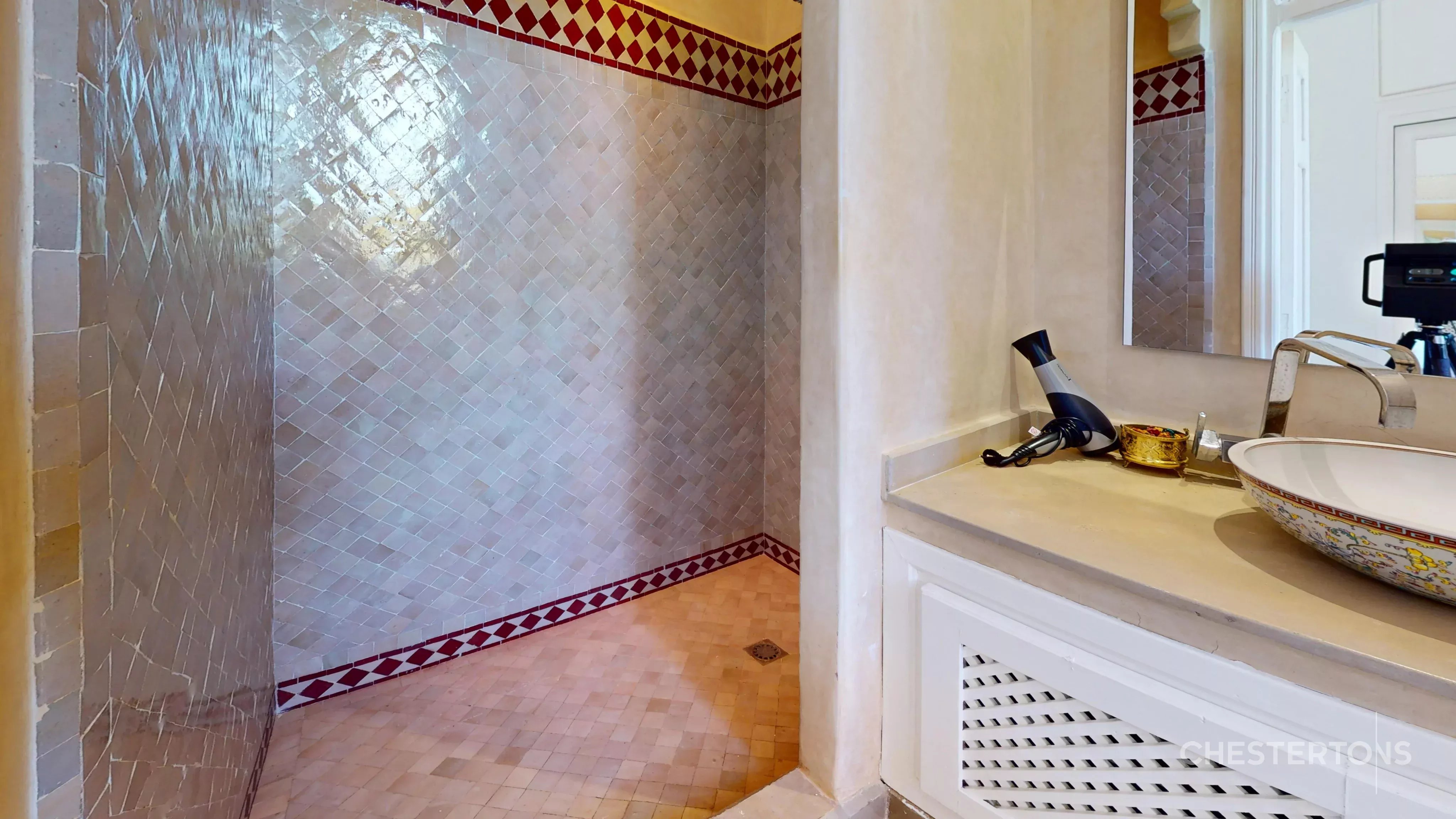  Image of Villa - 7 Bedrooms for Sale in Marrakech-Ménara-Marrakech-Morocco, Image 30