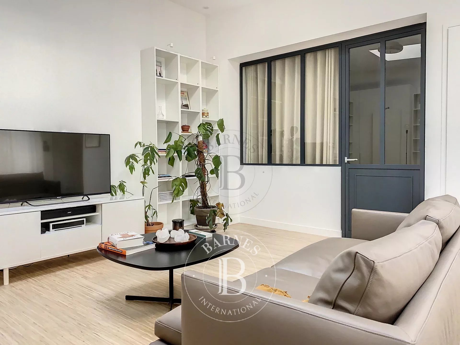 Daire Paris 10ème - picture 8