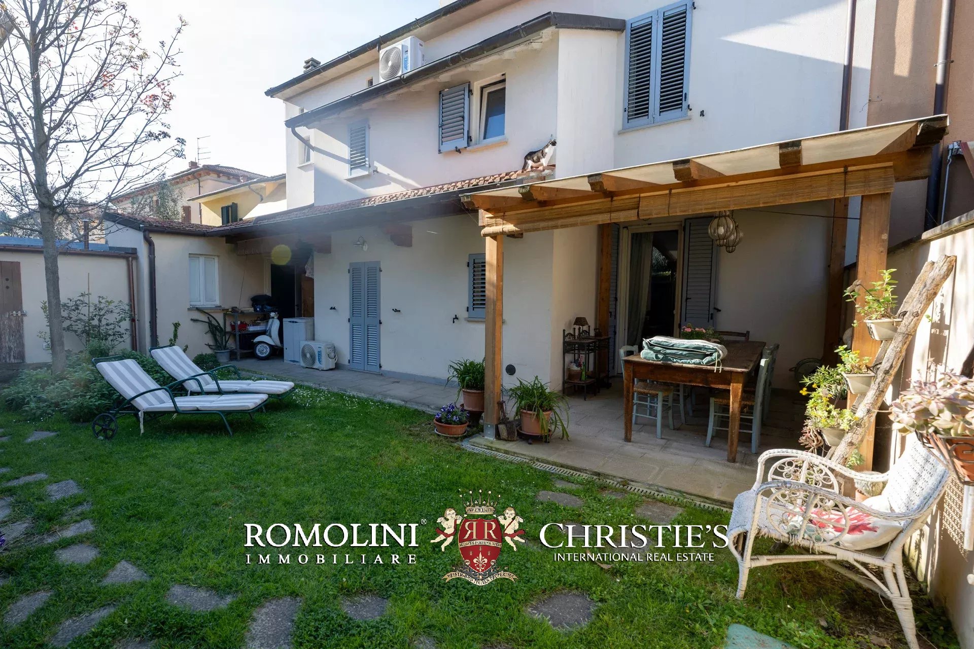 5 Bedroom Villa/Townhouse's Image 43