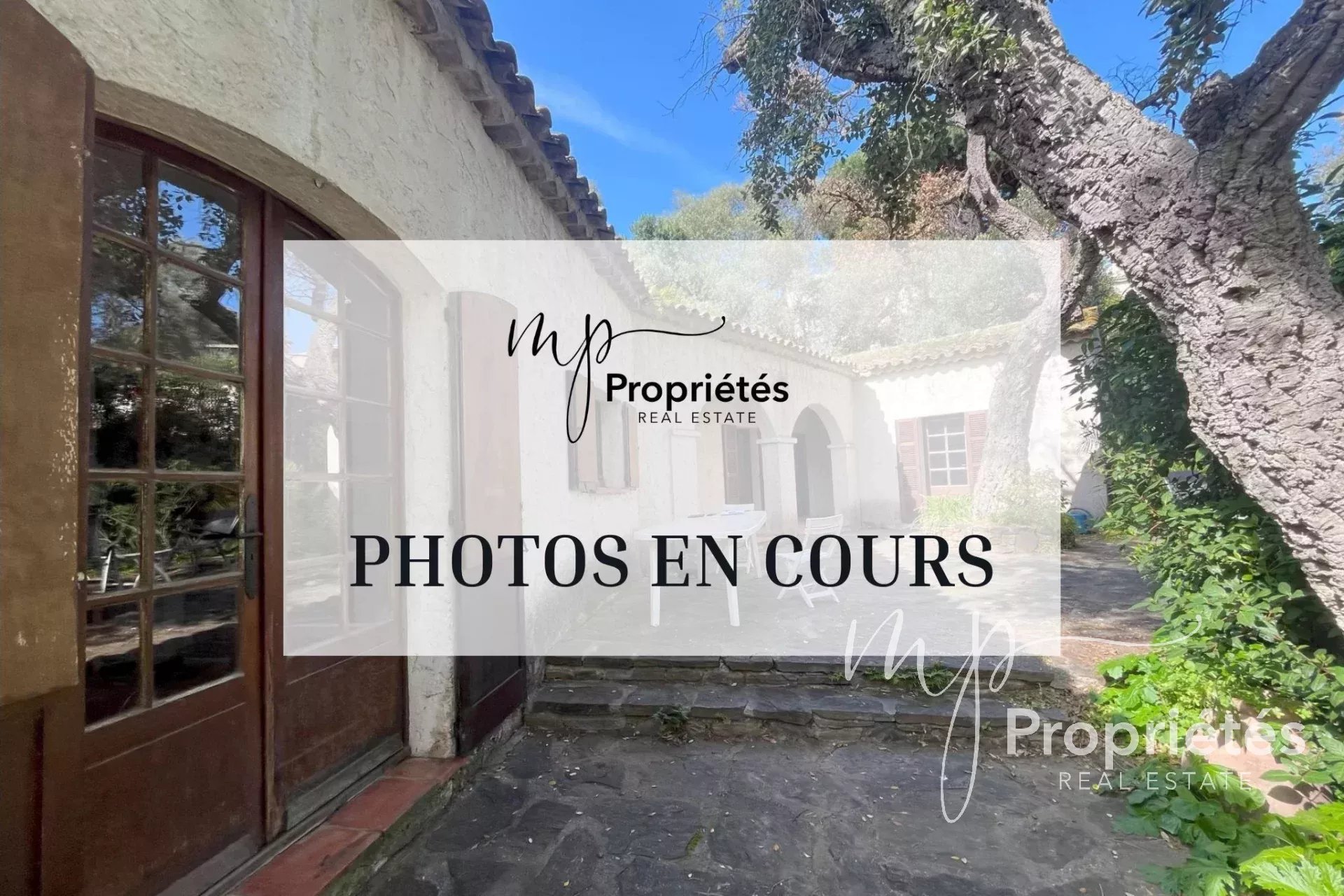 Opportunité à 700m du Centre-Ville – Maison sur Terrain de 998m² avec Fort Potentiel