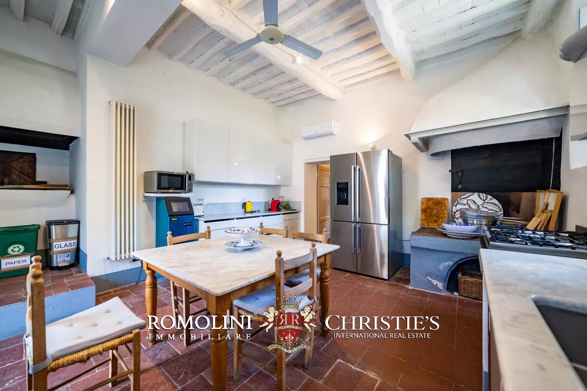 15 Bedroom Villa/Townhouse's Image 39
