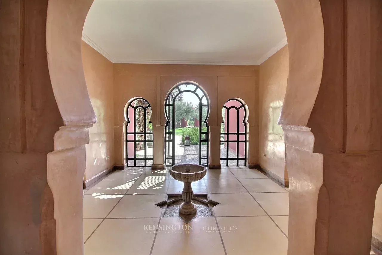 7 Bedroom Villa/Townhouse's Image 16