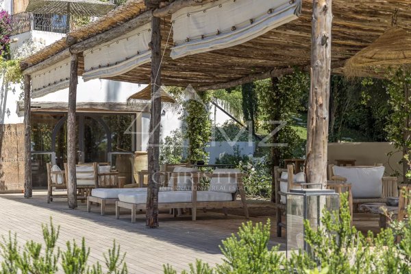 Luxury Villa for Sale in Mougins | Exceptional Family Estate — photo 2