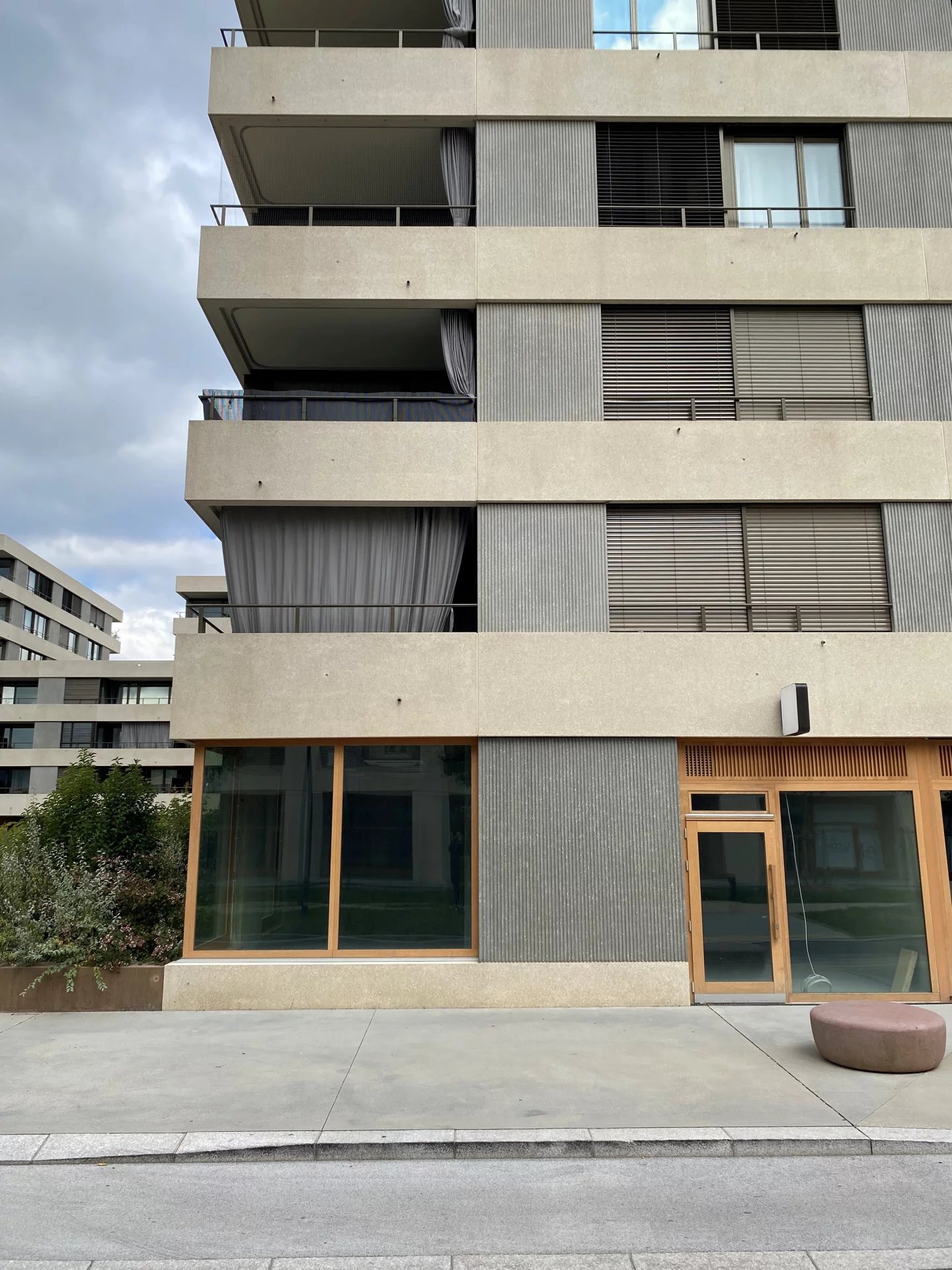 Belle arcade dans un quartier d'envergure
