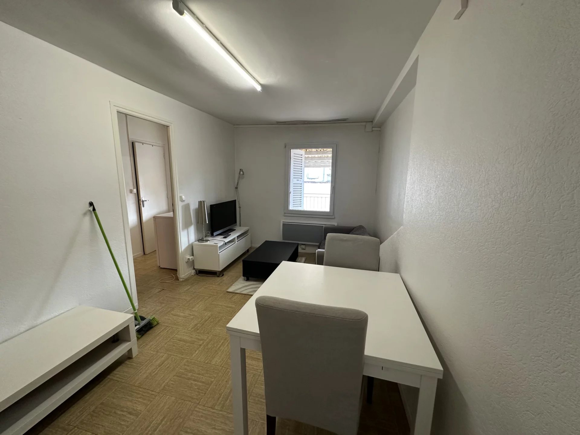 JEAN-JAURES - T2 Meublé de 42m2 - 748 EUR