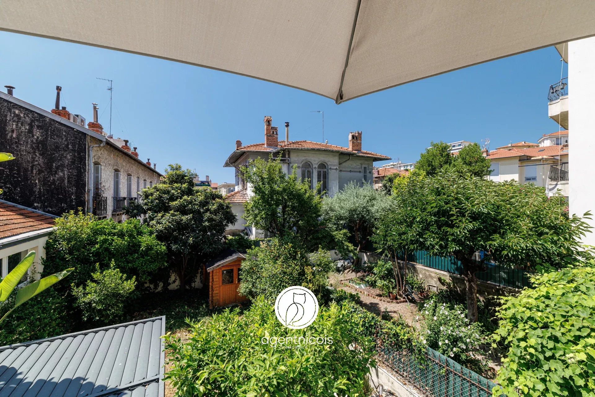 Agence immobilière de 