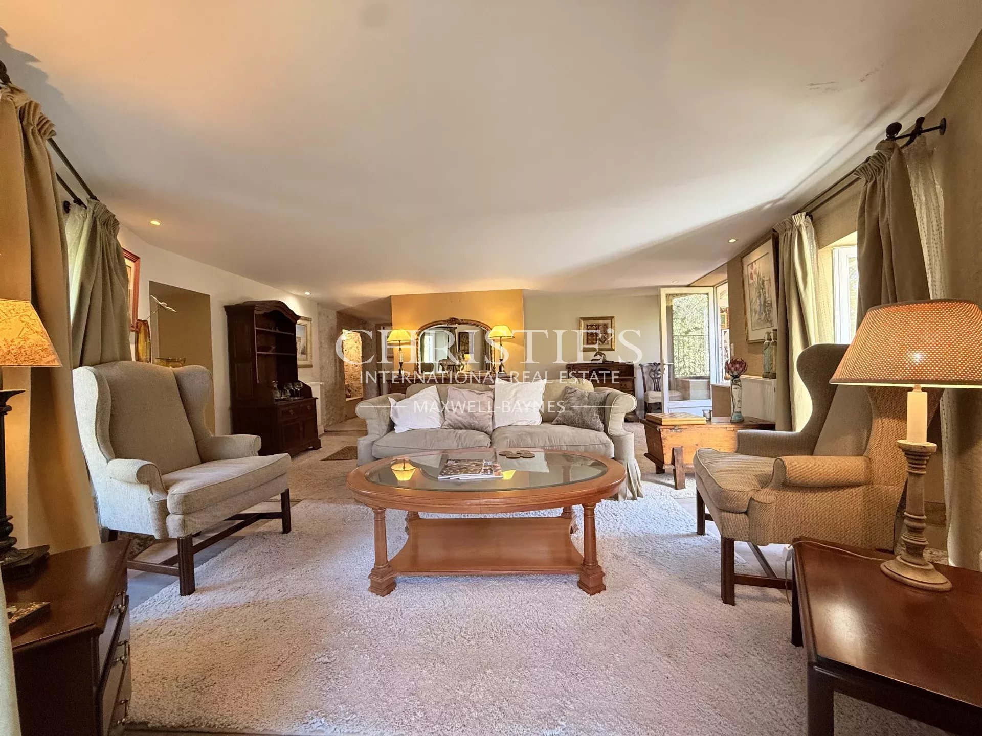 5 Bedroom Villa/Townhouse's Image 29