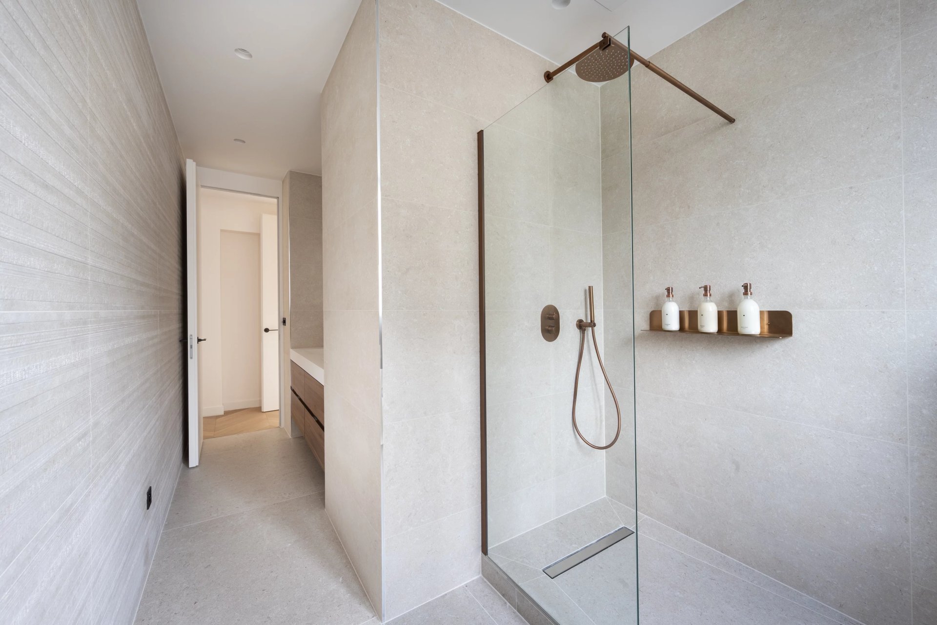 2 Bedroom Apartment/Flat's Image 9