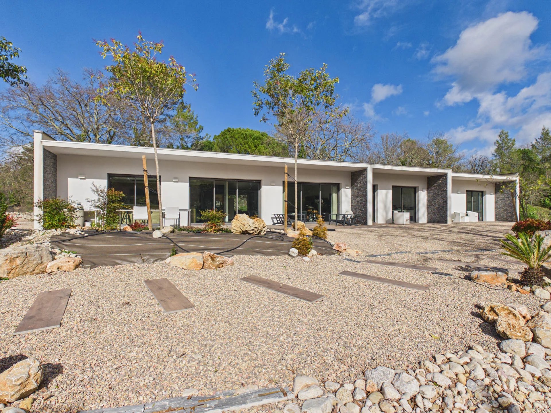 MODERN SINGLE-STOREY VILLA - FAYENCE