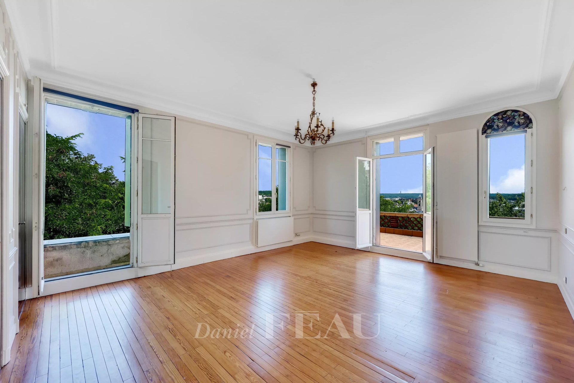 7 Bedroom Villa/Townhouse's Image 8