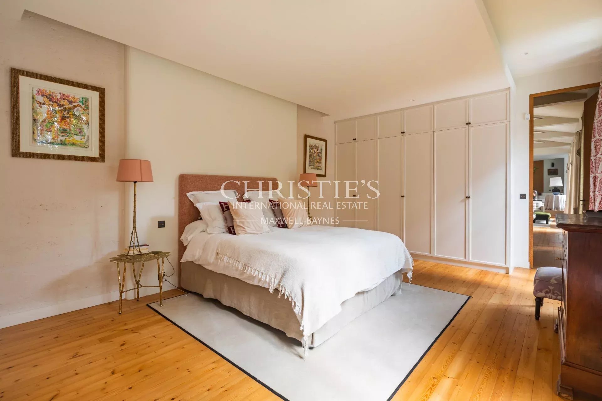 5 Bedroom Villa/Townhouse's Image 22