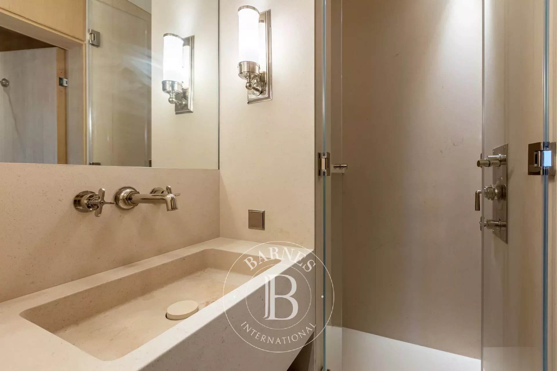 Daire Paris 8ème - picture 16