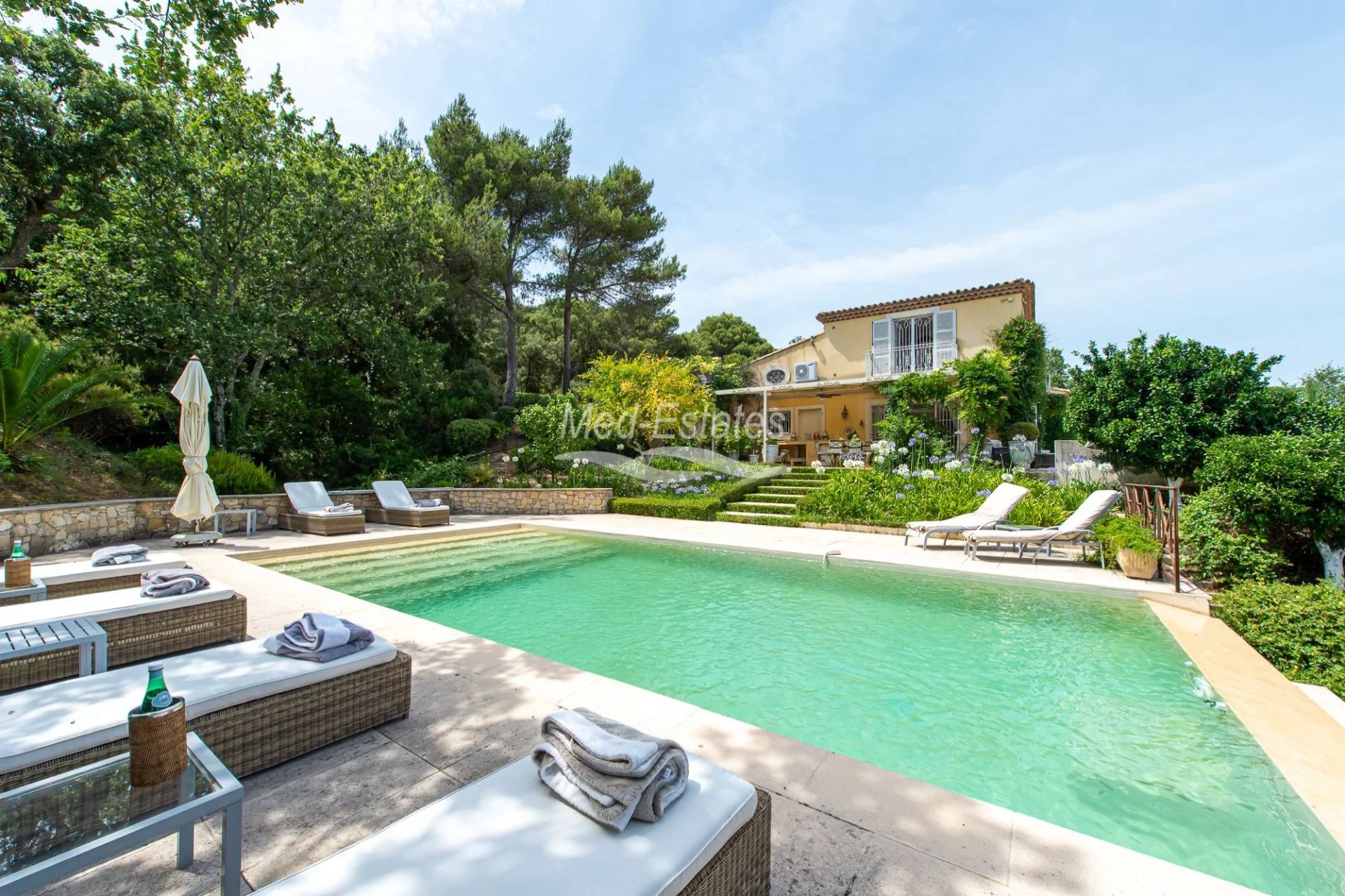 Magnifique villa de prestige - proche village et plages