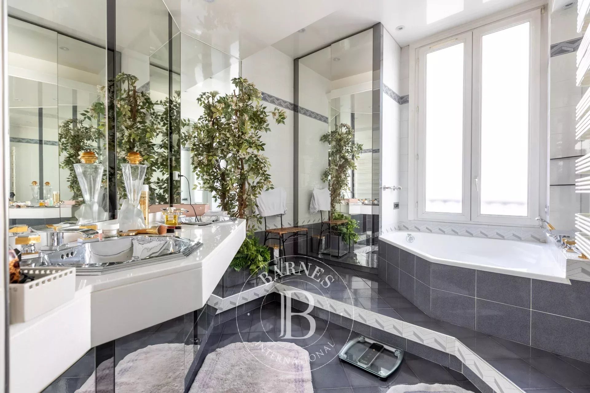 Daire Paris 8ème - picture 10