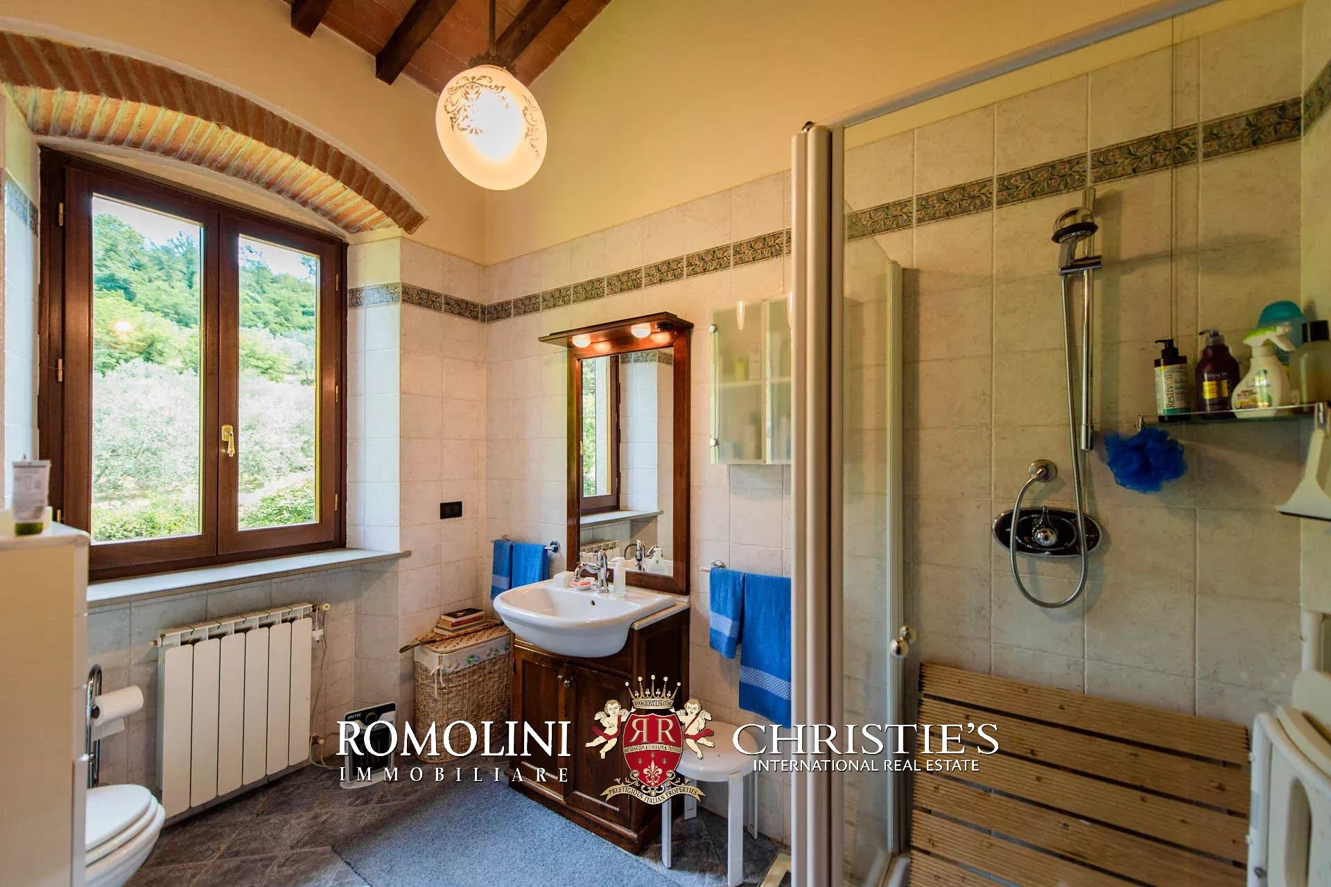 6 Bedroom Villa/Townhouse's Image 43