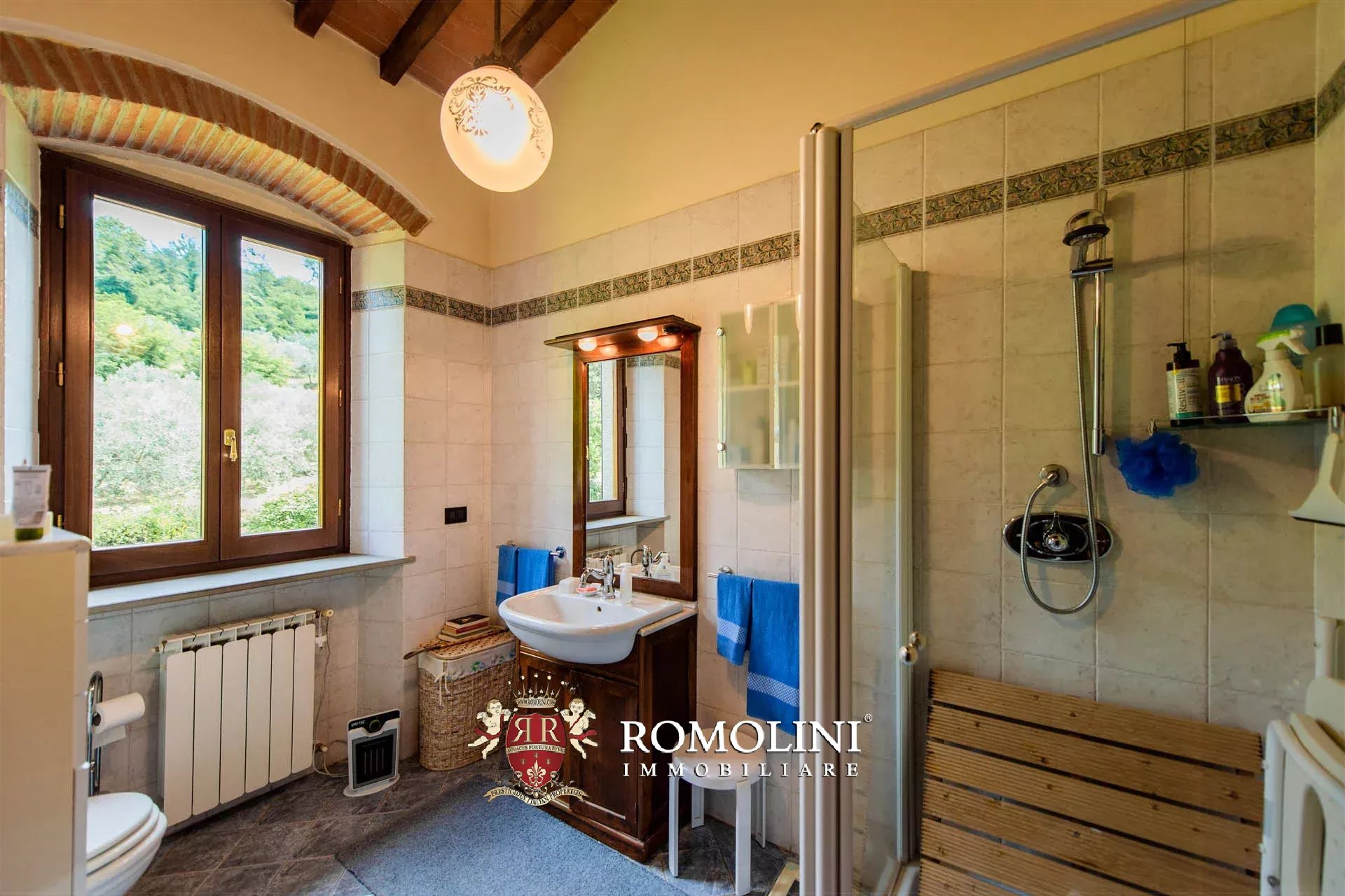 6 Bedroom Villa/Townhouse's Image 43
