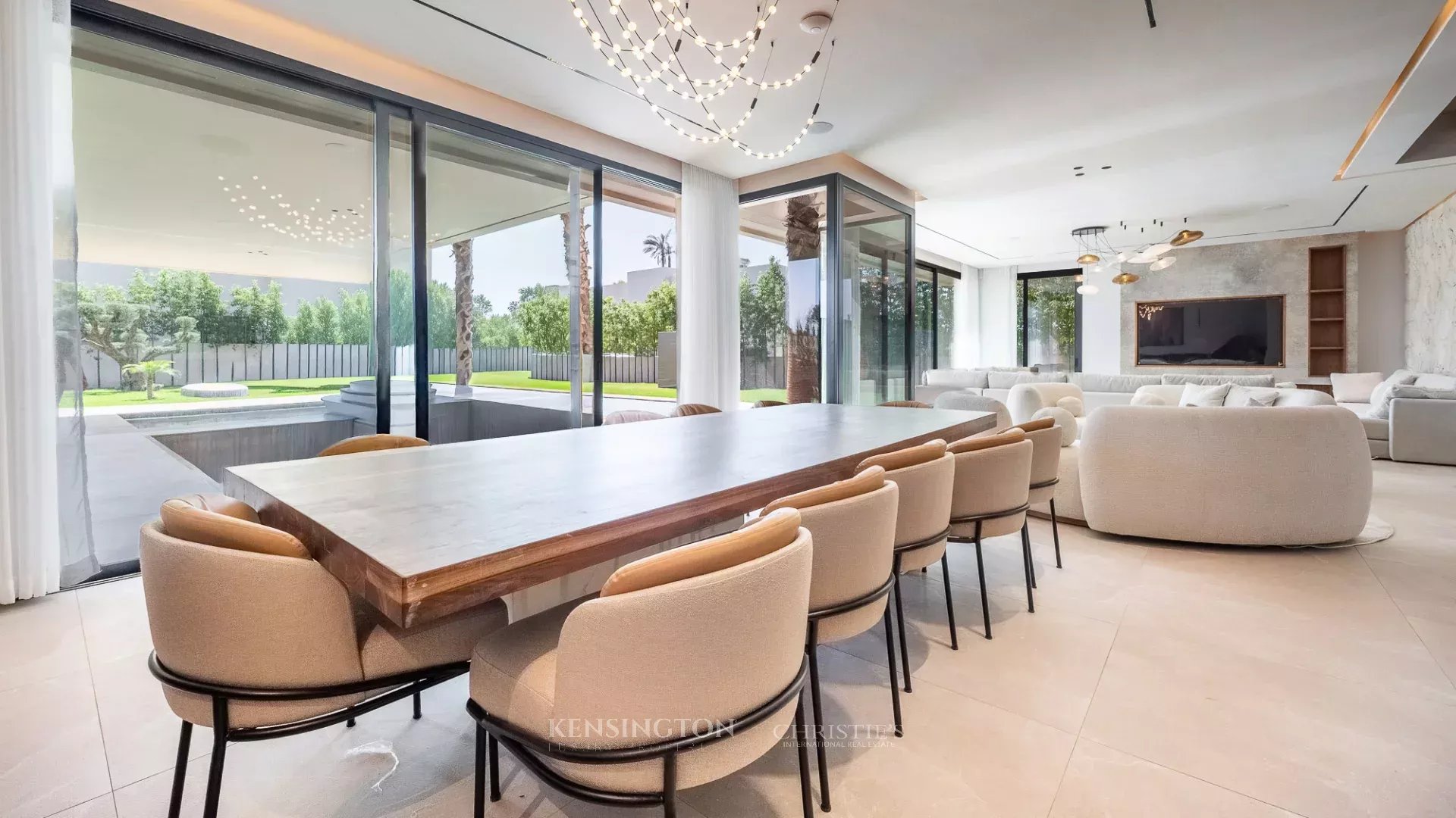 5 Bedroom Villa/Townhouse's Image 9
