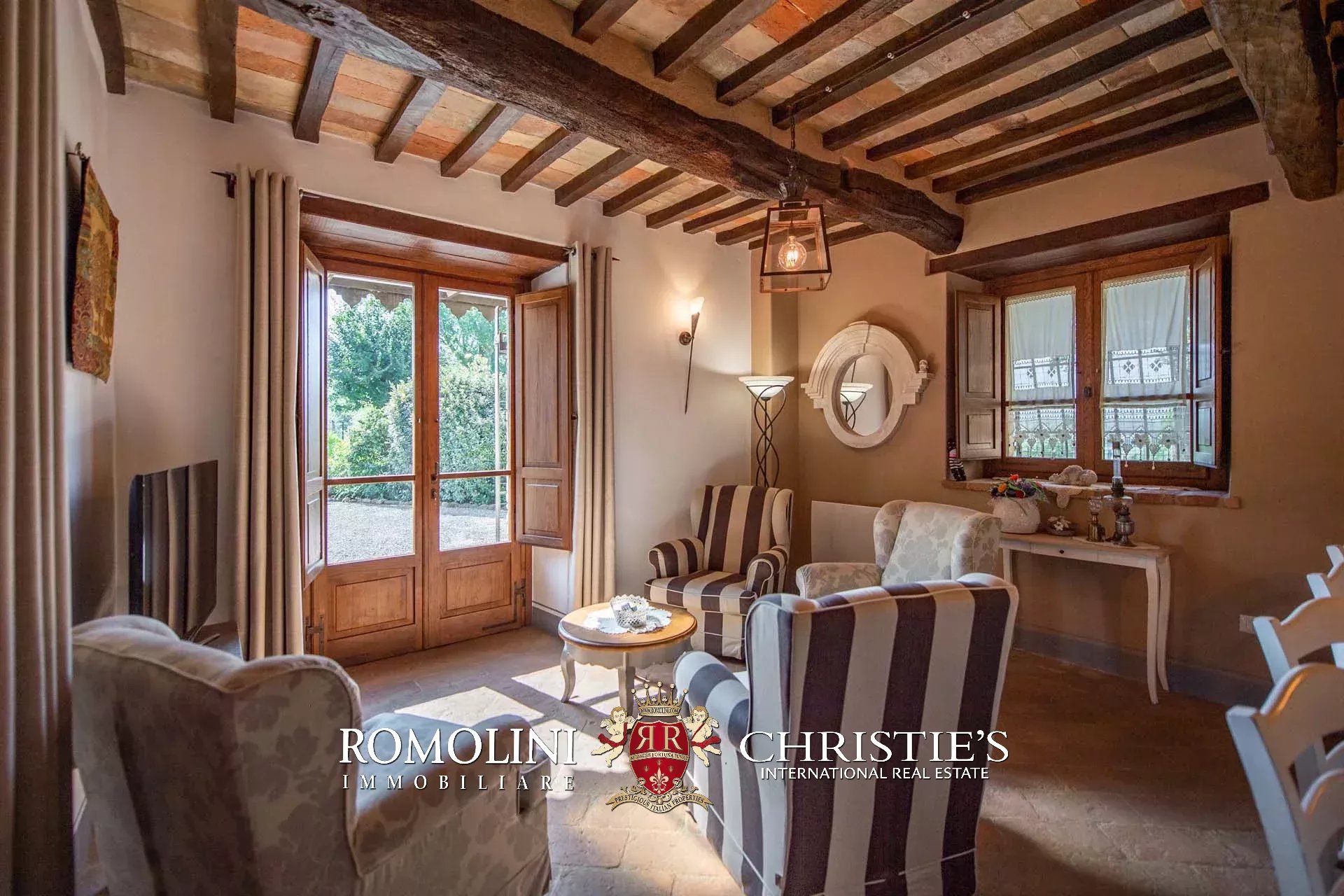 4 Bedroom Villa/Townhouse's Image 38