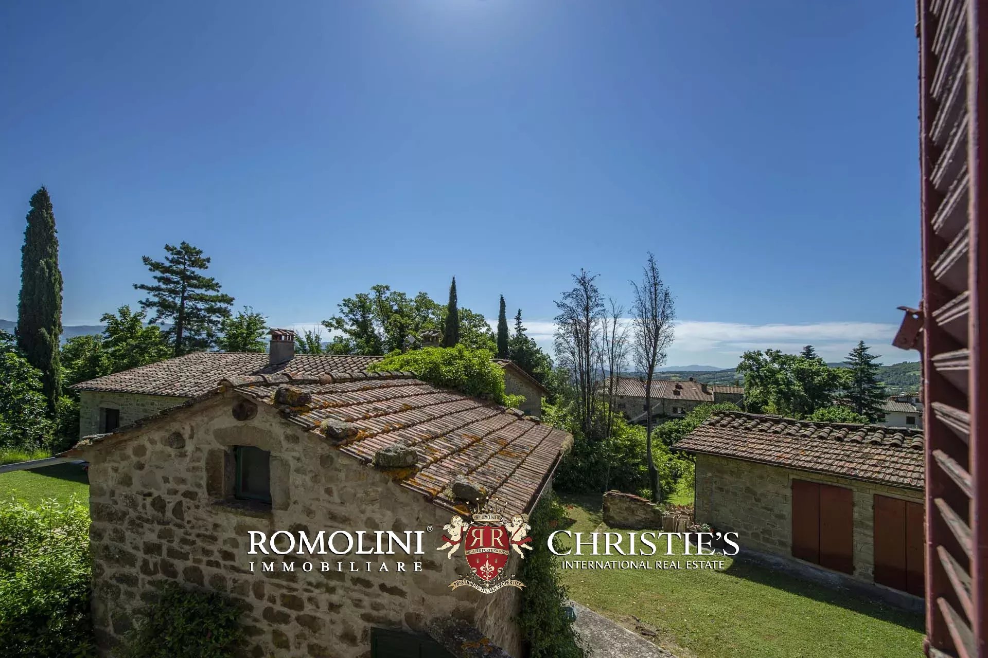 MANOR HOUSE FOR SALE IN CAPRESE MICHELANGELO, TUSCANY