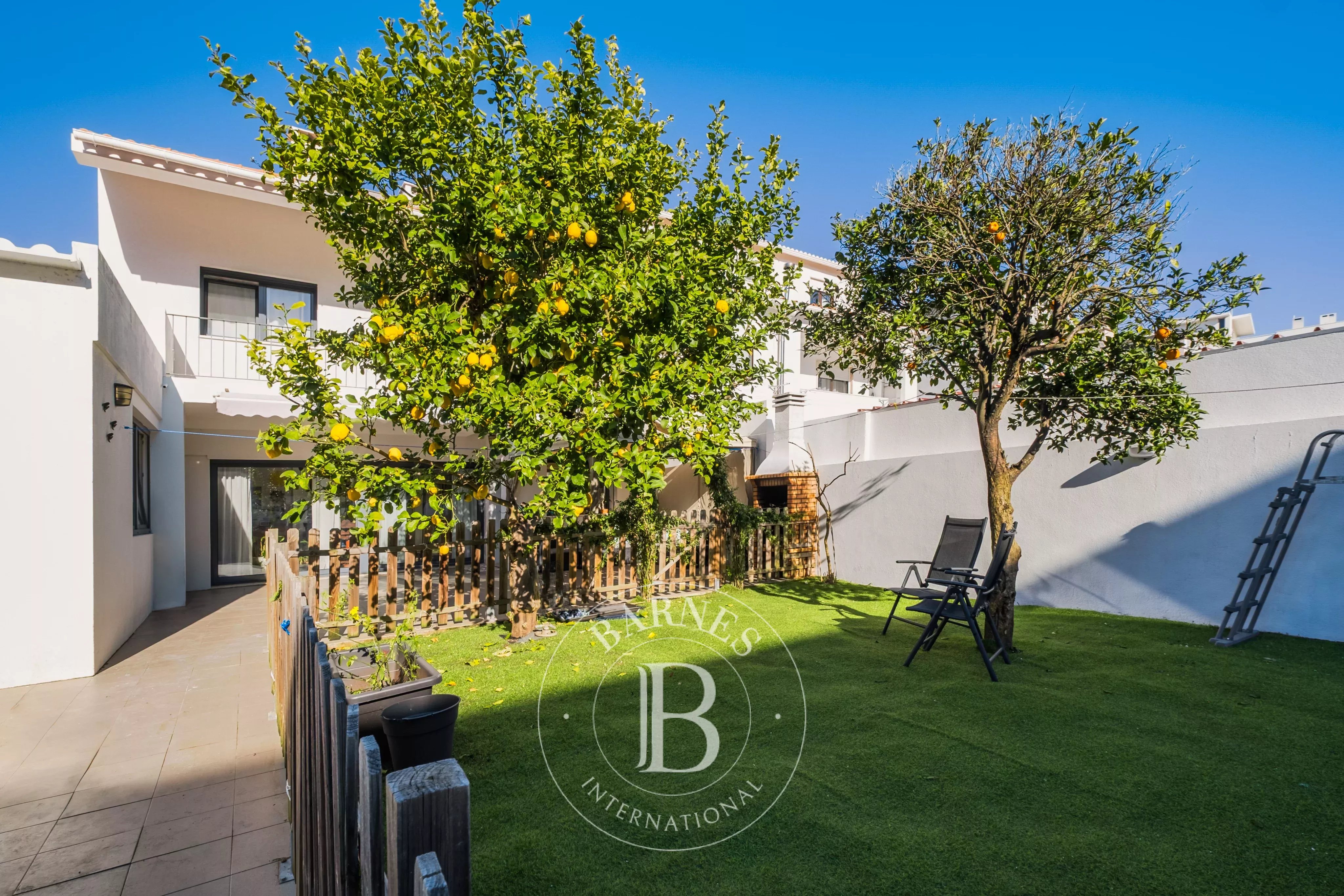 Moradia familiar Moradia familiar