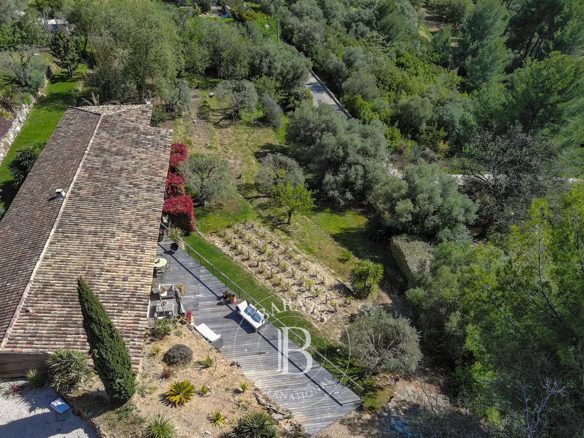 Ev Évenos - picture 39