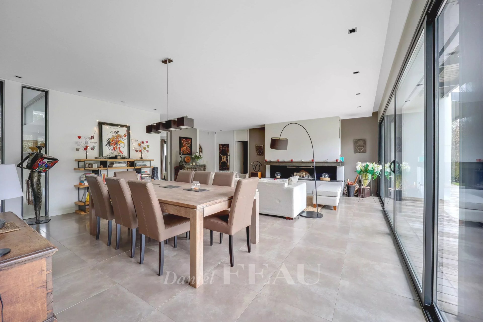 5 Bedroom Villa/Townhouse's Image 4