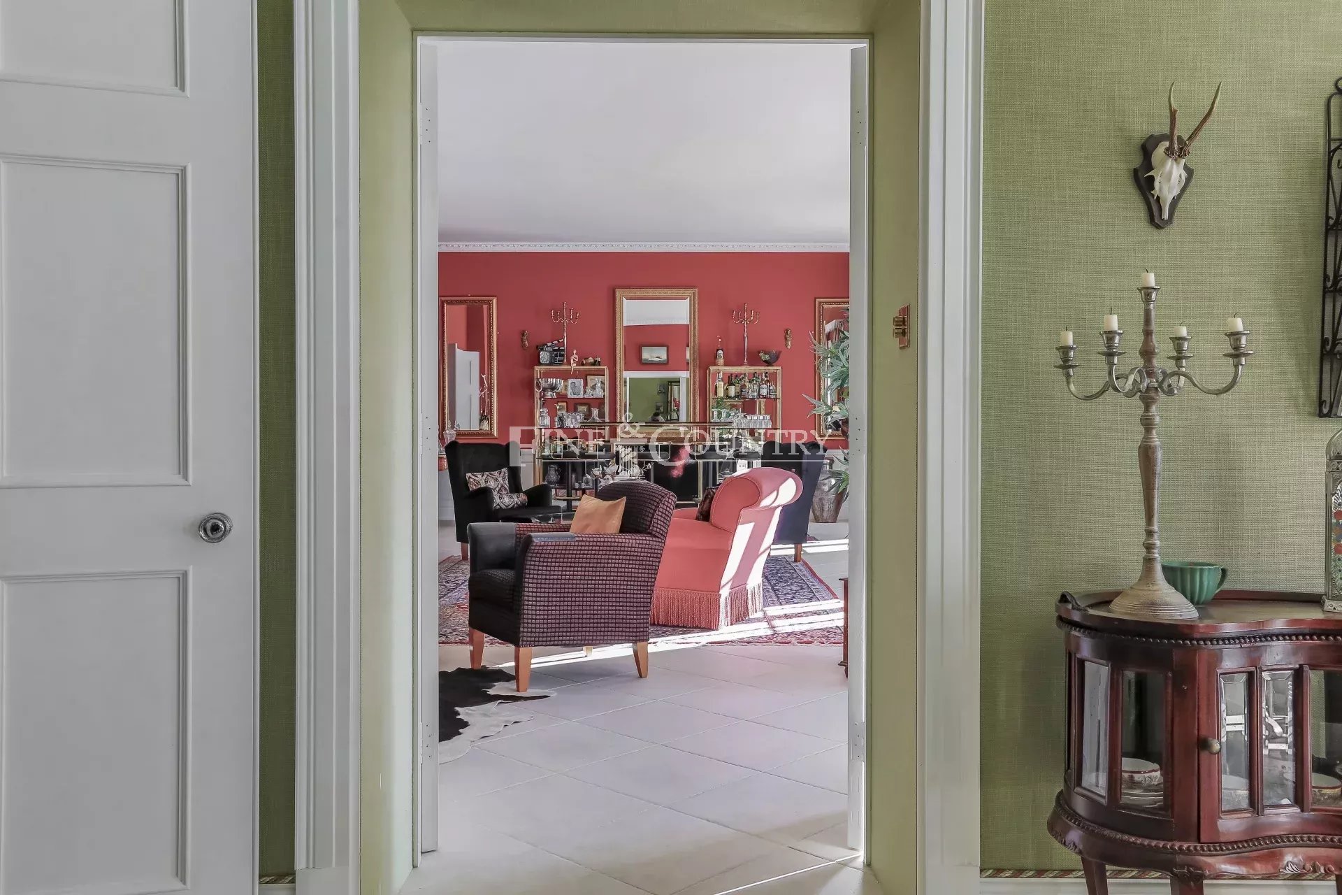 Photo of Villa for sale in Callas with guest house