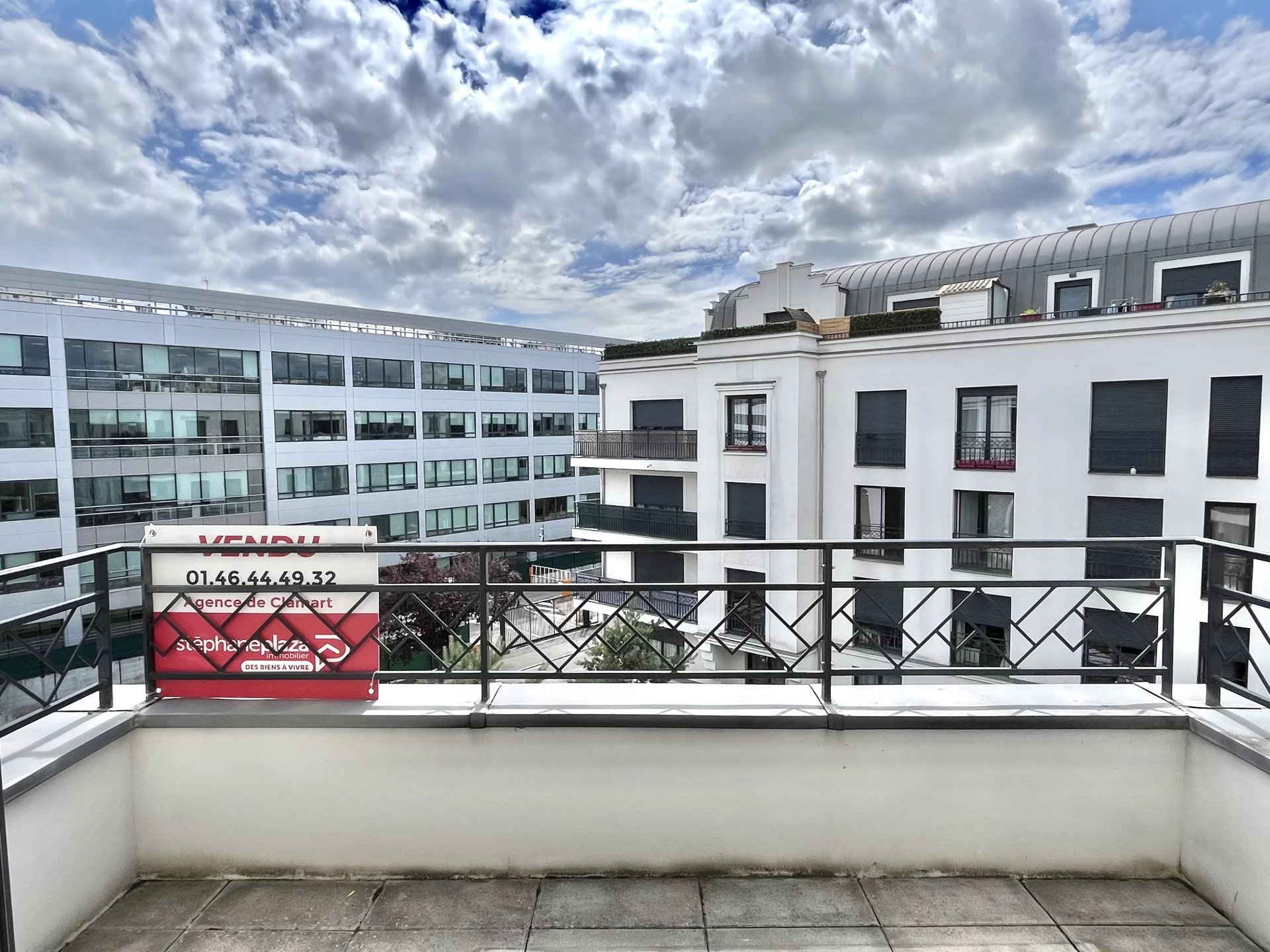 92140 CLAMART - APPARTEMENT 3/4 PIÈCES AVEC BALCON ET PARKING - Image Array