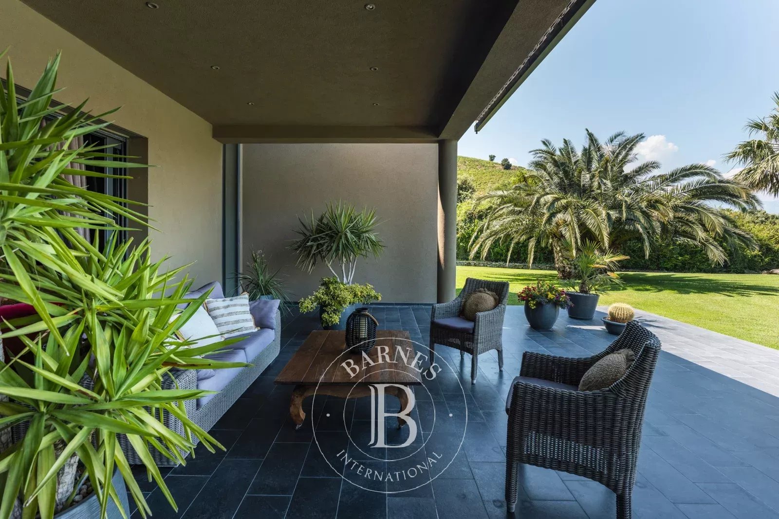 Patrimonio, architect-designed villa, 4 bedrooms, near the beach - picture 6