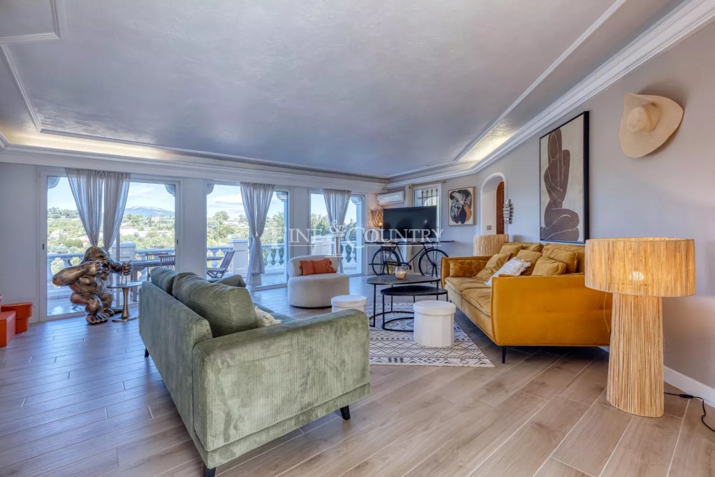 Villa for sale in Valbonne — For sale  Villa in Valbonne - Panoramic view