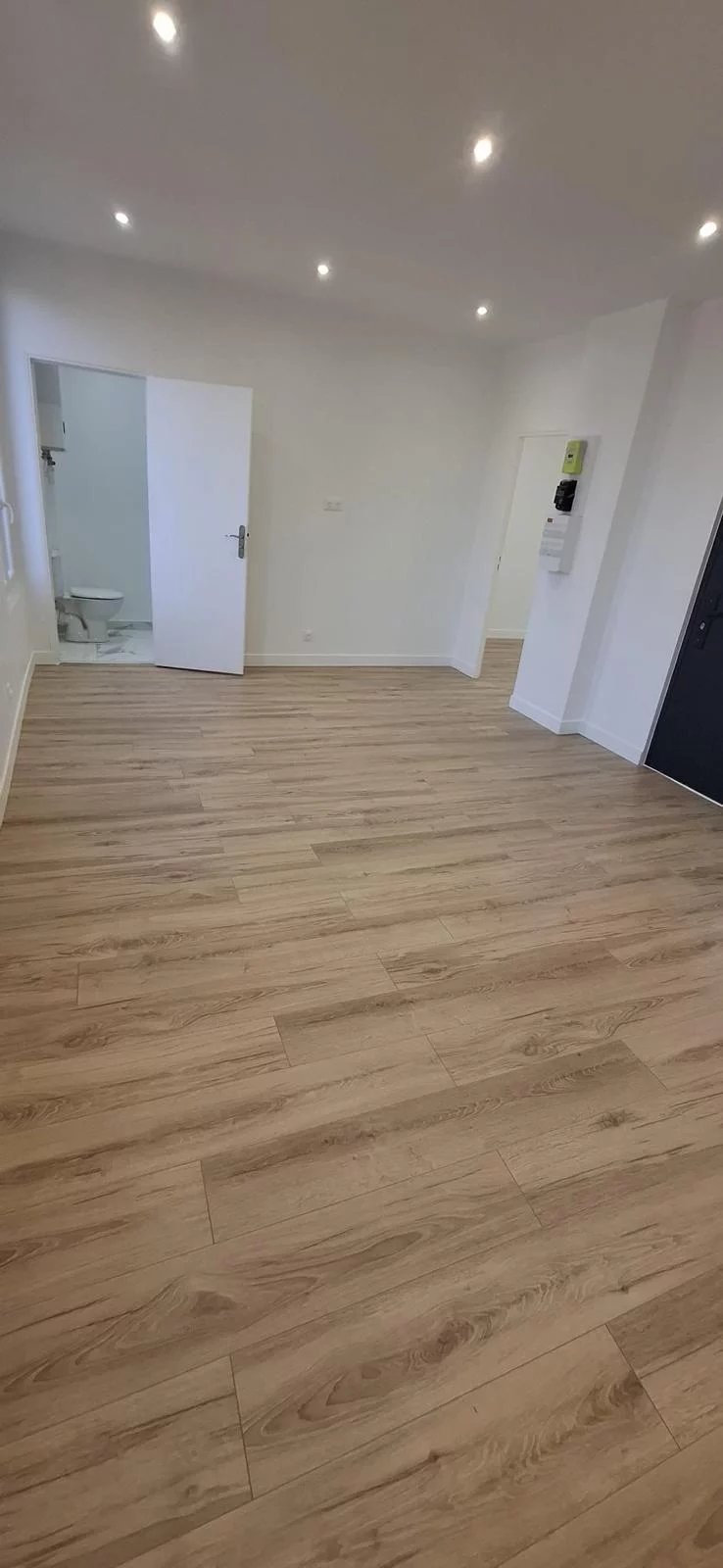 Appartement 3 Pièces de 50m² - REFAIT A NEUF - Image Array