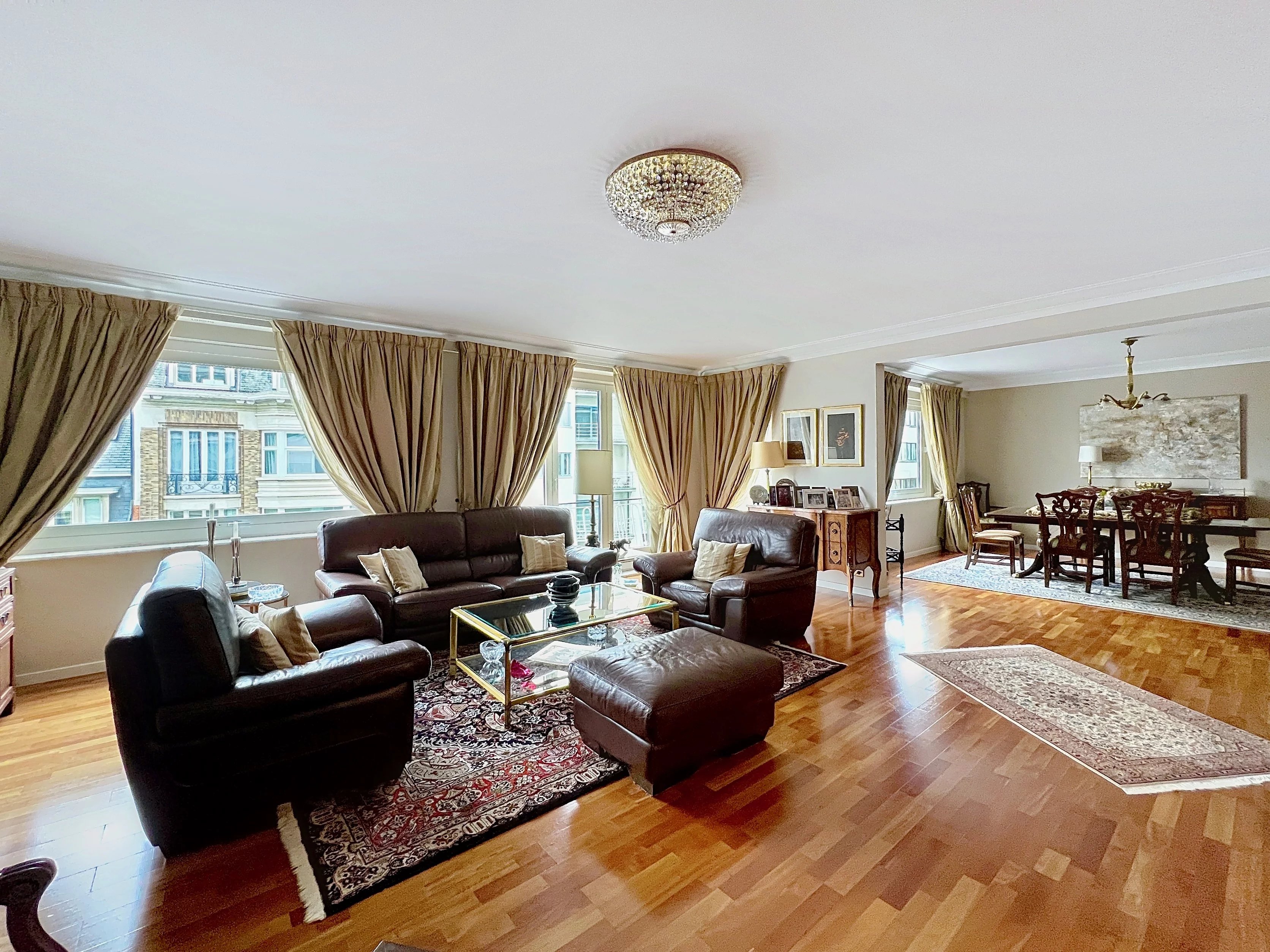 Bois de la Cambre - Beautiful 4-bedroom apartment, terrace and parking space