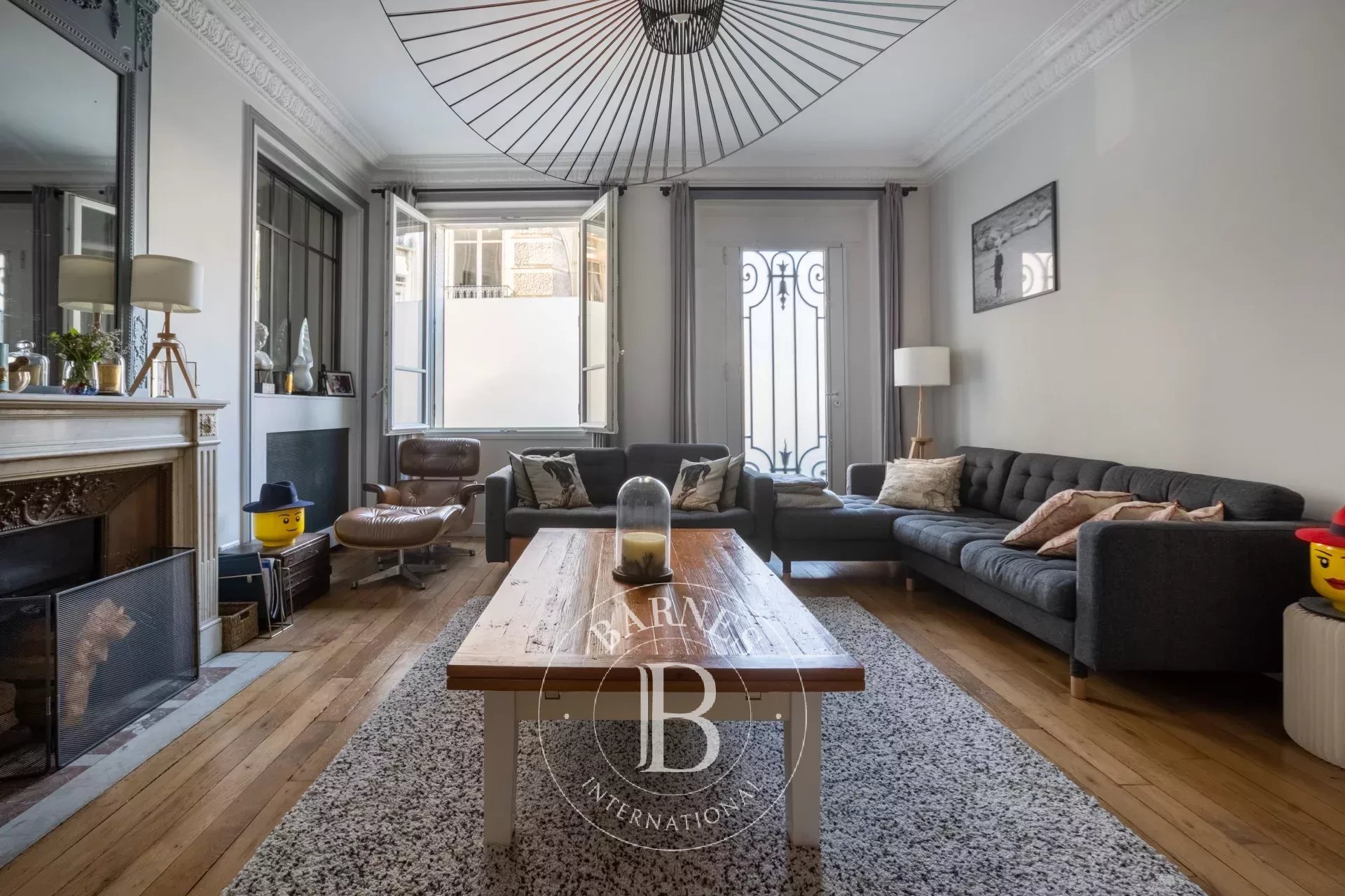 Paris  - Apartment 4 Bedrooms - picture 4