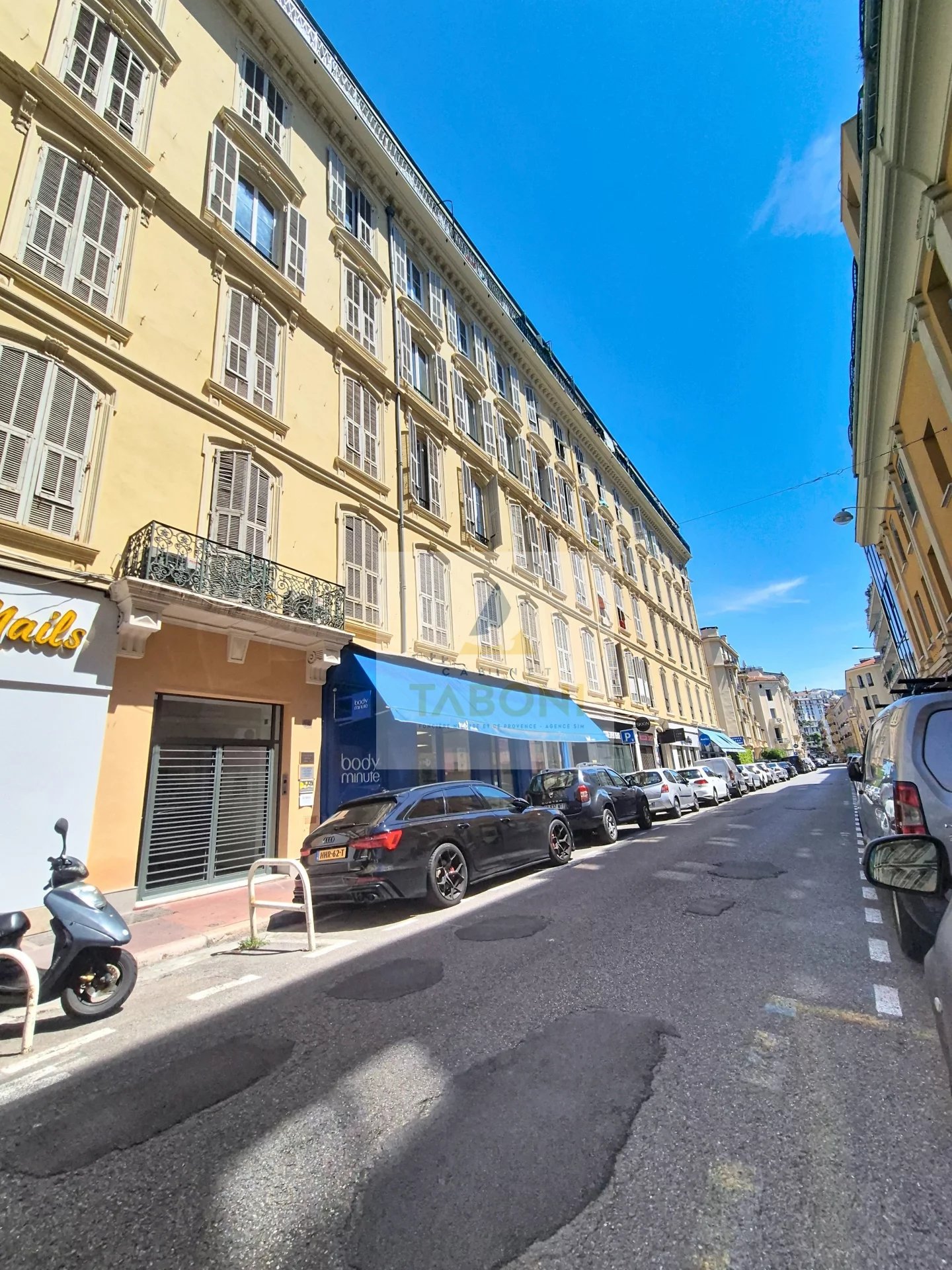 4 PIECES - RUE DE PARIS