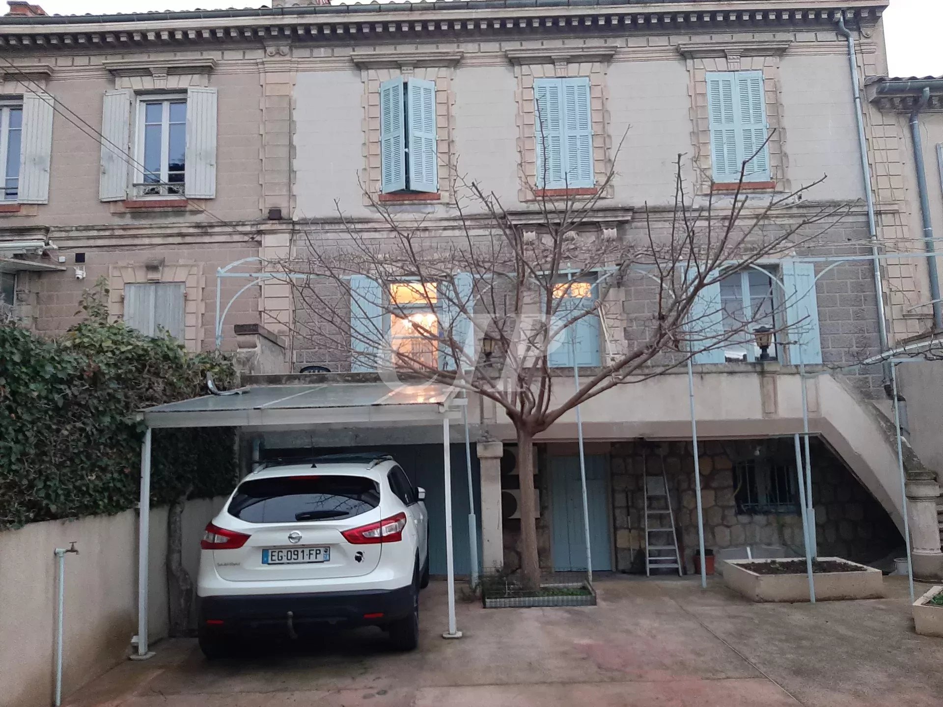AVIGNON PROPIETE DU XIX SIECLE PROCHE REMPART