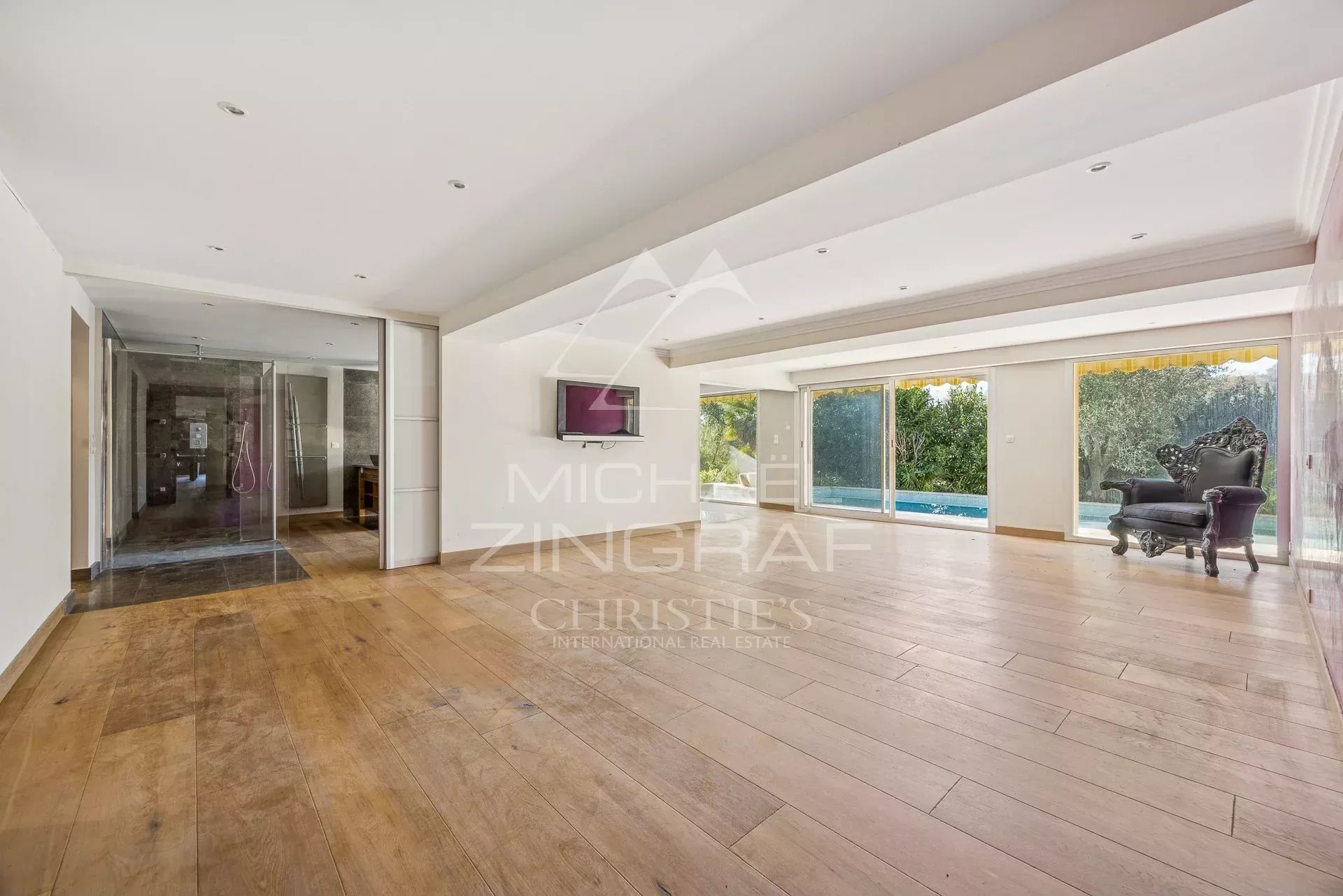 5 Bedroom Villa/Townhouse's Image 7