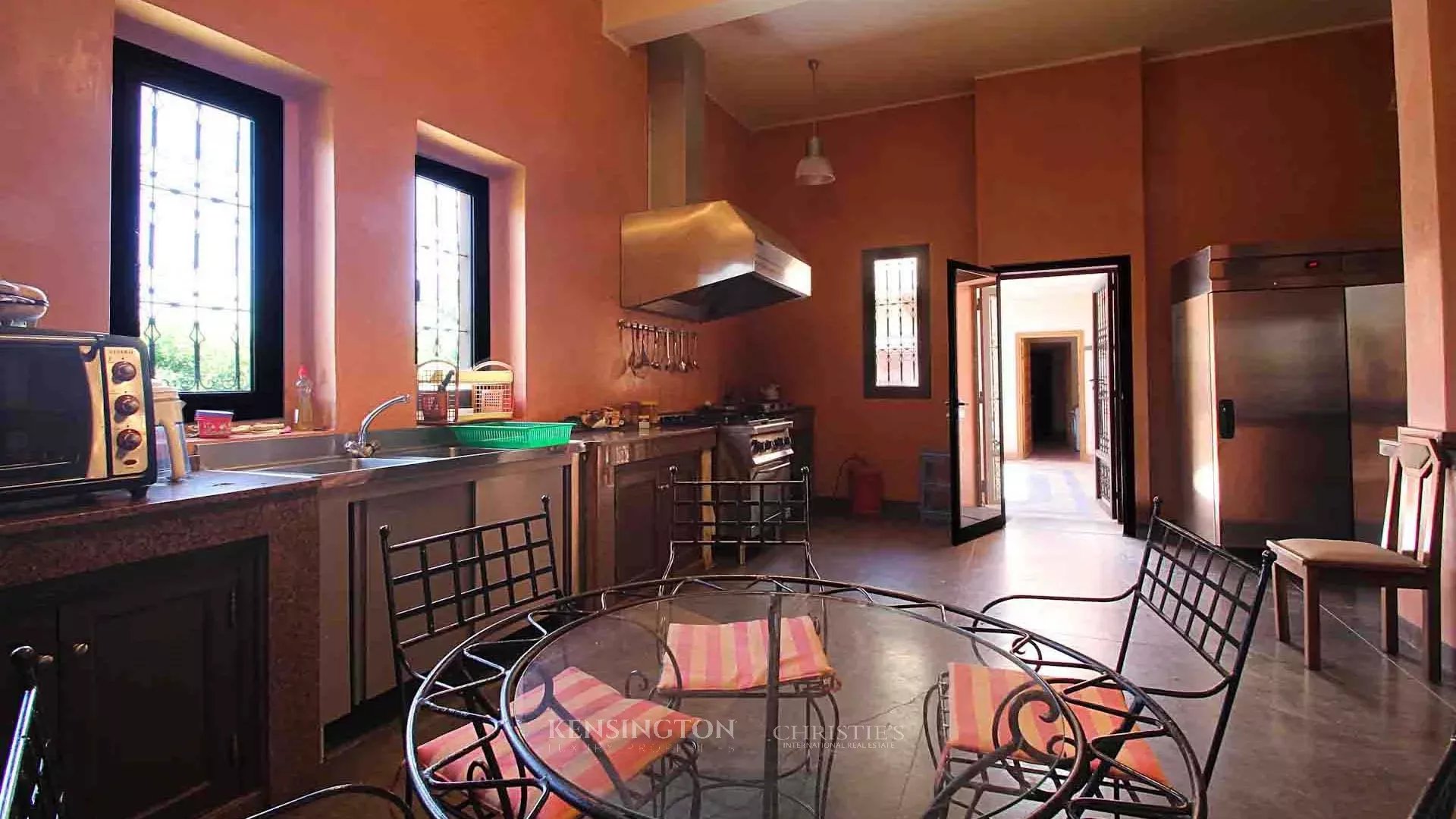 6 Bedroom Villa/Townhouse's Image 26
