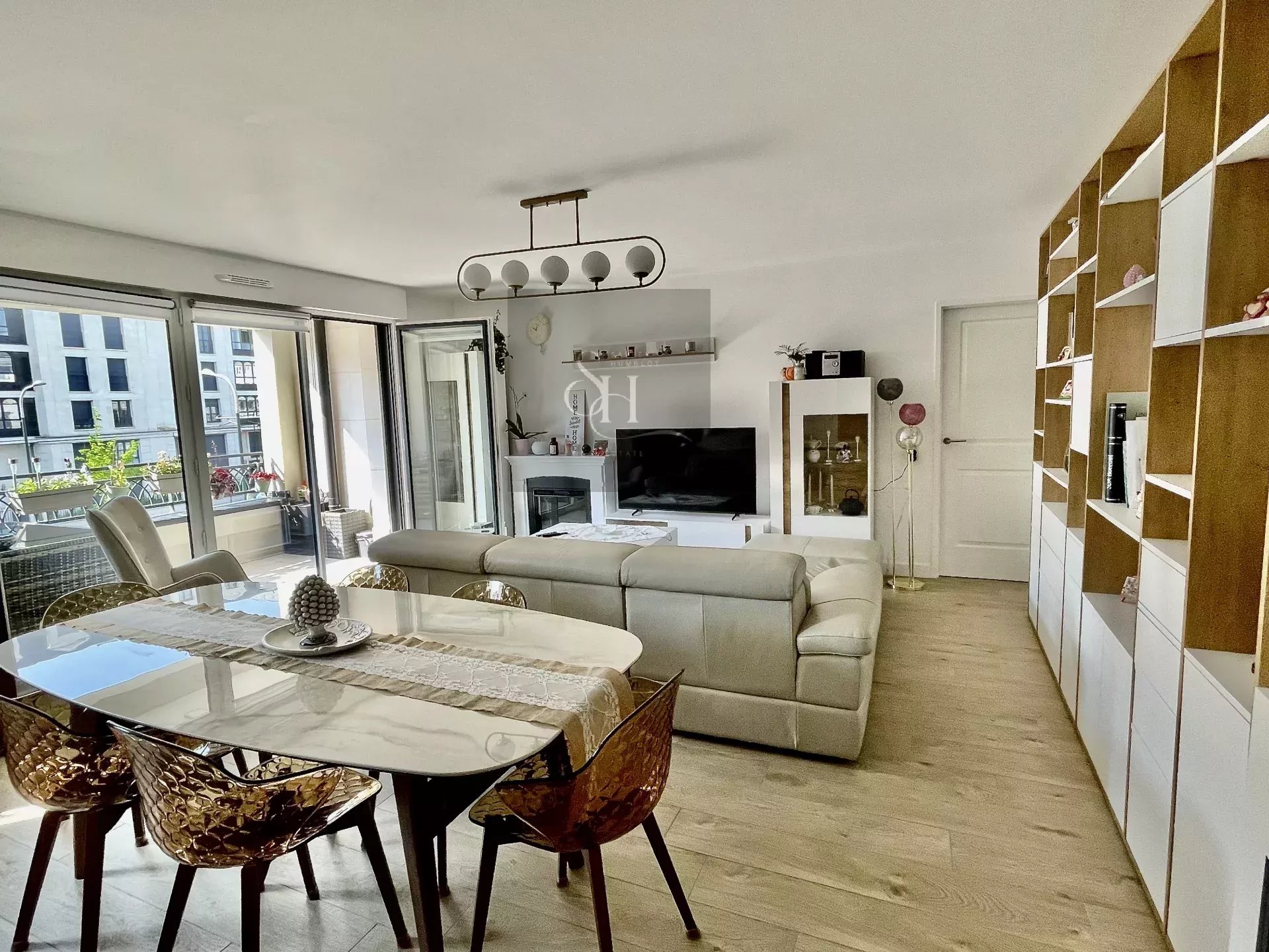 Agence immobilière de 