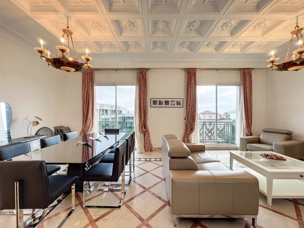 Elegant 3-Bedroom Luxury Apartment Cannes | Legacy Estate near Croisette — photo 2