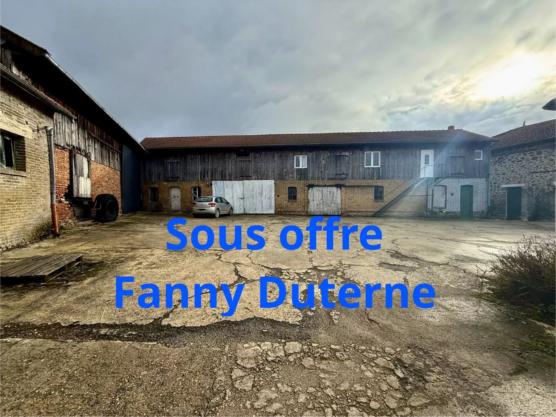 Ferme avec appartement et plusieurs dépendances